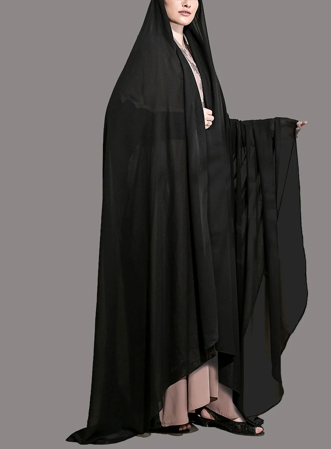 Traditional Irani Shawl By Hijab ul Hareem - HH24IS 02 Traditional Irani Shawl By Hijab ul Hareem - HH24IS 02