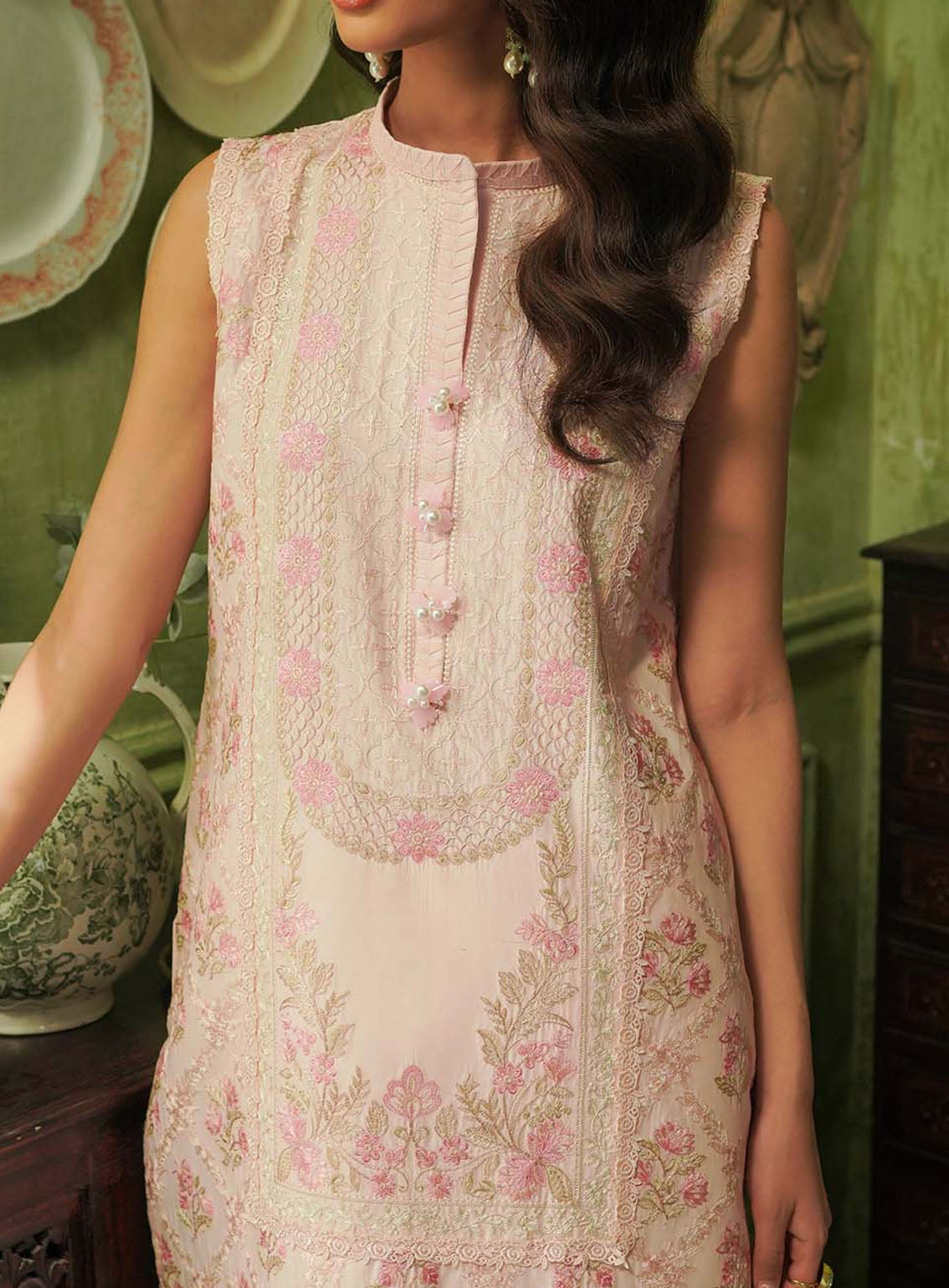 Tresor By Zarqash Embroidered Lawn Suits Unstitched 3 Piece - ZQ24TL ZQT-03 FLORA Tresor By Zarqash Embroidered Lawn Suits Unstitched 3 Piece - ZQ24TL ZQT-03 FLORA