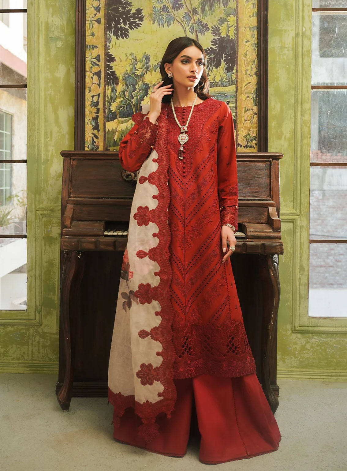 Tresor By Zarqash Embroidered Lawn Suits Unstitched 3 Piece - ZQ24TL ZQT-07 ROSALINE Tresor By Zarqash Embroidered Lawn Suits Unstitched 3 Piece - ZQ24TL ZQT-07 ROSALINE