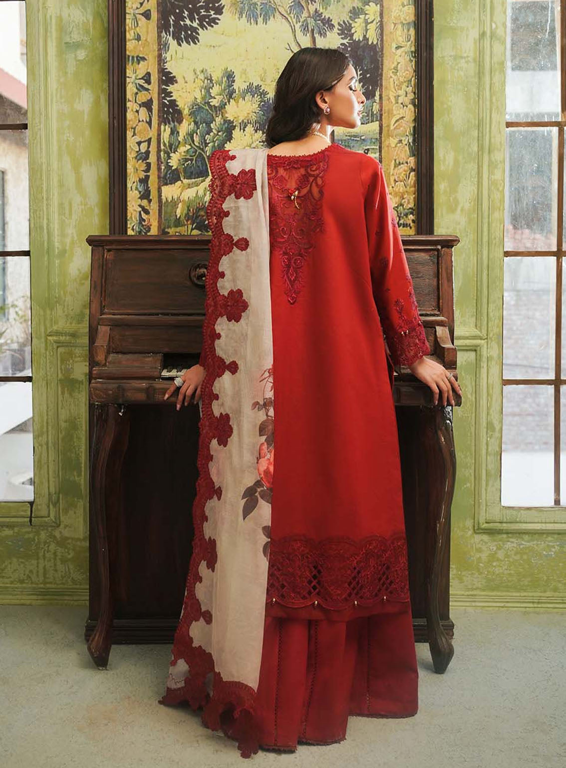 Tresor By Zarqash Embroidered Lawn Suits Unstitched 3 Piece - ZQ24TL ZQT-07 ROSALINE Tresor By Zarqash Embroidered Lawn Suits Unstitched 3 Piece - ZQ24TL ZQT-07 ROSALINE