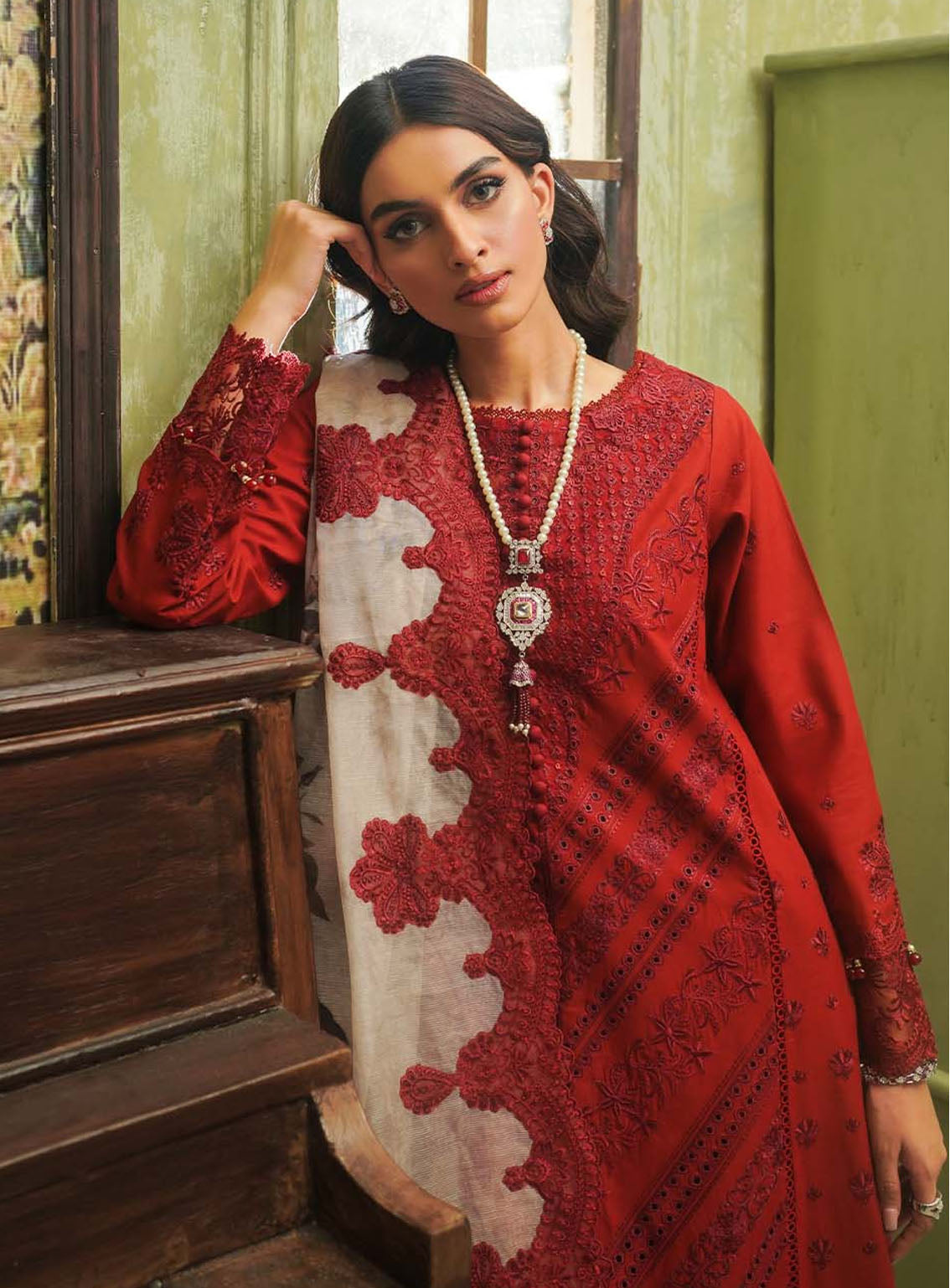 Tresor By Zarqash Embroidered Lawn Suits Unstitched 3 Piece - ZQ24TL ZQT-07 ROSALINE Tresor By Zarqash Embroidered Lawn Suits Unstitched 3 Piece - ZQ24TL ZQT-07 ROSALINE