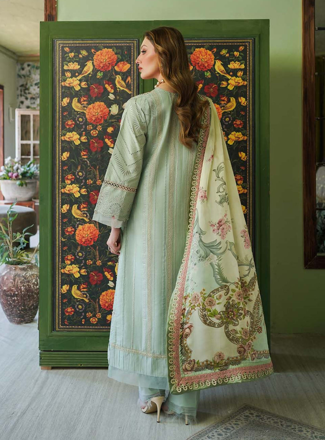 Tresor By Zarqash Embroidered Lawn Suits Unstitched 3 Piece - ZQ24TL ZQT-09 GISELLE Tresor By Zarqash Embroidered Lawn Suits Unstitched 3 Piece - ZQ24TL ZQT-09 GISELLE