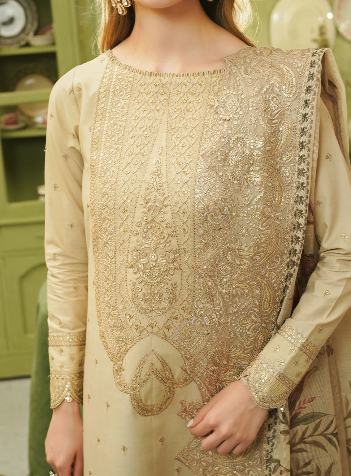 Tresor By Zarqash Embroidered Lawn Suits Unstitched 3 Piece - ZQ24TL ZQT-10 ALISA Tresor By Zarqash Embroidered Lawn Suits Unstitched 3 Piece - ZQ24TL ZQT-10 ALISA