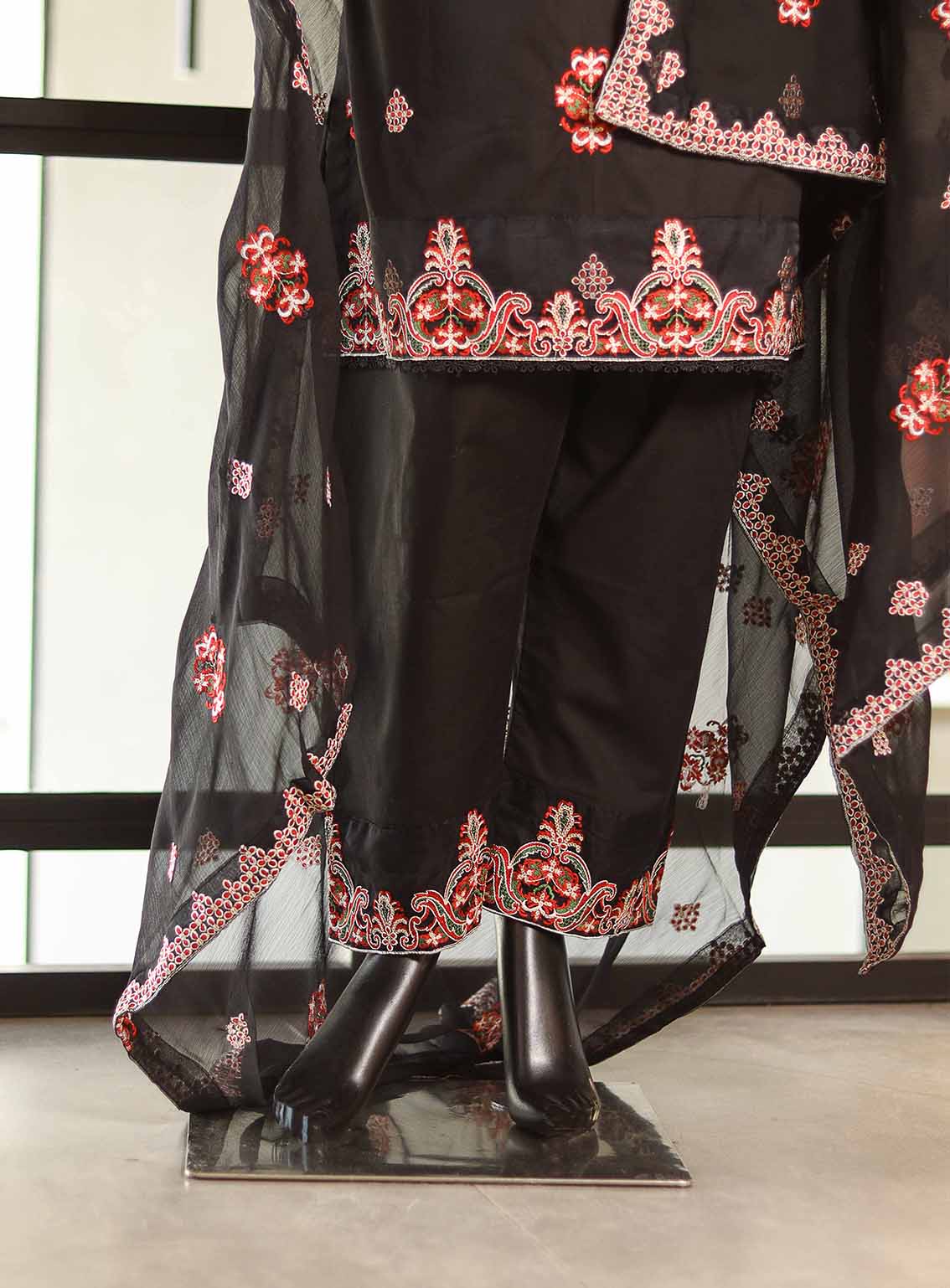 Usman Fabrics Fancy Embroidered Lawn Cotton Suits Stitched 3 Piece - US25FE 374 Usman Fabrics Fancy Embroidered Lawn Cotton Suits Stitched 3 Piece - US25FE 374