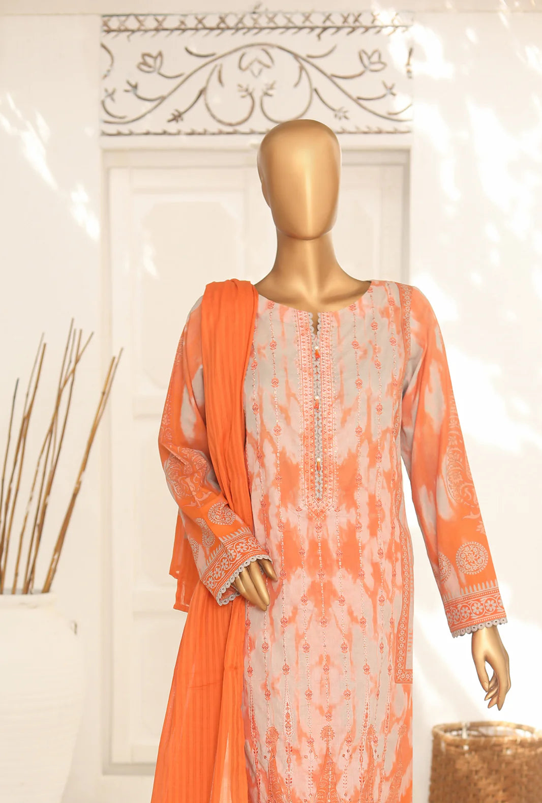 D#43 HZ Vital Glam Emb Lawn Collection 723 D#43 HZ Vital Glam Emb Lawn Collection 723