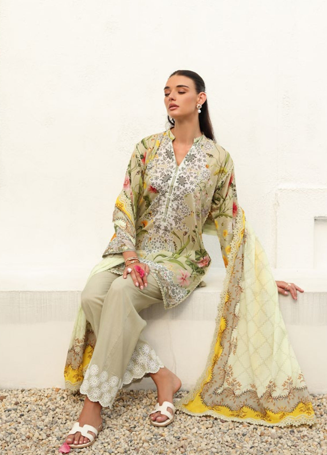 Verao By Gul Ahmed Embroidered Lawn 3 Piece Unstitched Suit GA26VTSOS D-SD-62074 Verao By Gul Ahmed Embroidered Lawn 3 Piece Unstitched Suit GA26VTSOS D-SD-62074
