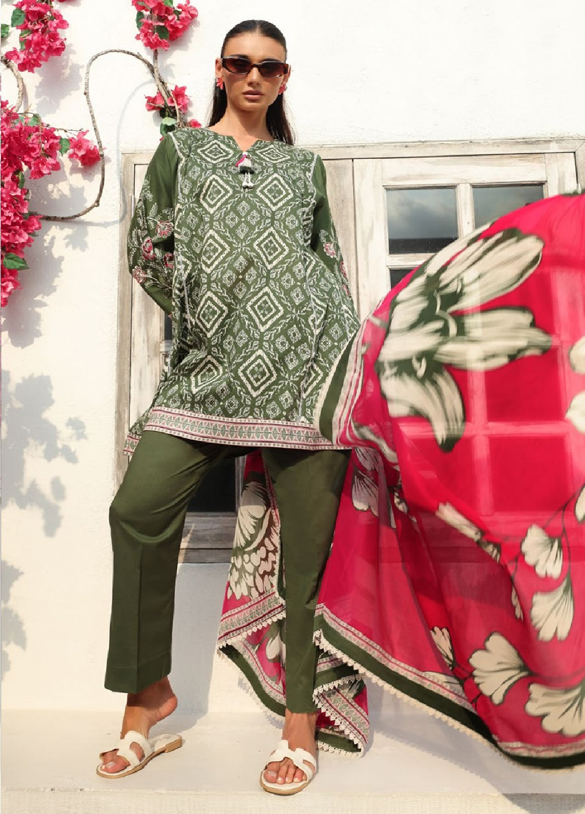 Verao By Gul Ahmed Embroidered Lawn 3 Piece Unstitched Suit GA26VTSOS D-SD-62077 Verao By Gul Ahmed Embroidered Lawn 3 Piece Unstitched Suit GA26VTSOS D-SD-62077
