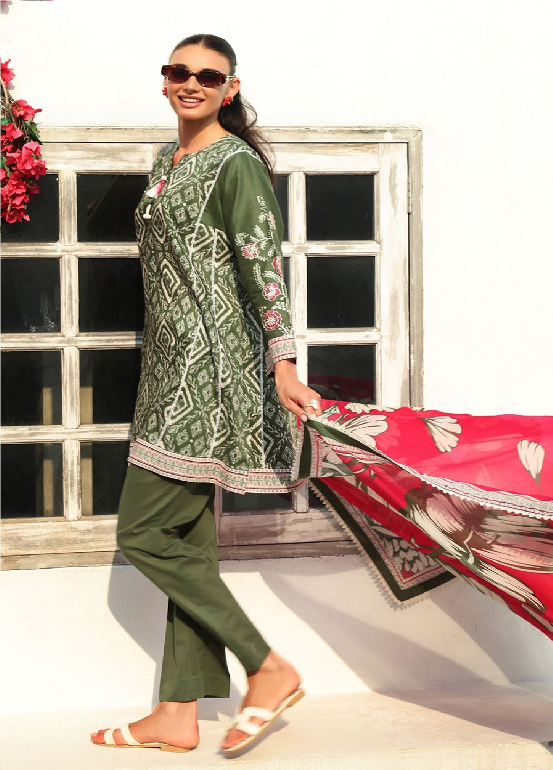 Verao By Gul Ahmed Embroidered Lawn 3 Piece Unstitched Suit GA26VTSOS D-SD-62077 Verao By Gul Ahmed Embroidered Lawn 3 Piece Unstitched Suit GA26VTSOS D-SD-62077