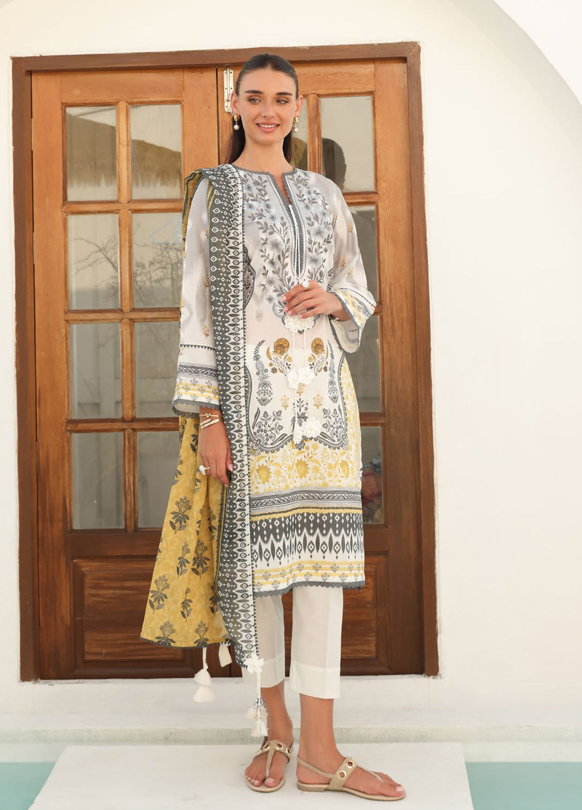 Verao By Gul Ahmed Embroidered Lawn 3 Piece Unstitched Suit GA26VTSOS D-SD-62078 Verao By Gul Ahmed Embroidered Lawn 3 Piece Unstitched Suit GA26VTSOS D-SD-62078