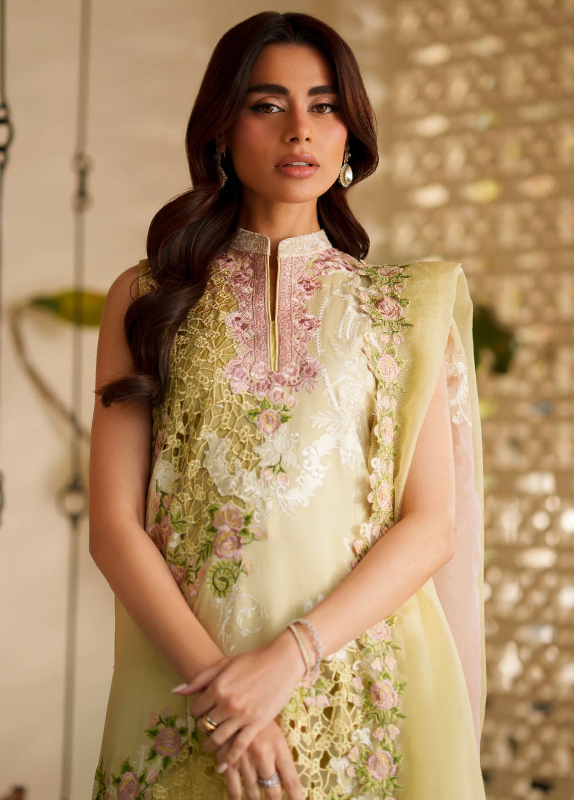 Versa By Asifa & Nabeel Luxury Embroidered Lawn 3 Piece Unstitched Suit AN26VLL D-03 HEIRLOOM Versa By Asifa & Nabeel Luxury Embroidered Lawn 3 Piece Unstitched Suit AN26VLL D-03 HEIRLOOM