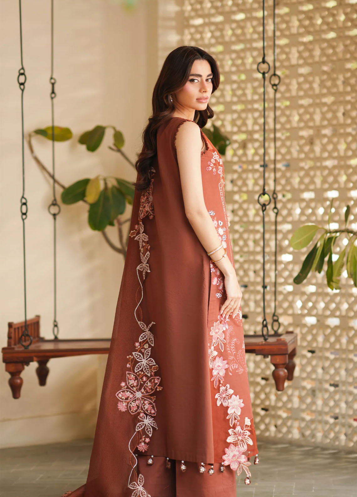 Versa By Asifa & Nabeel Luxury Embroidered Lawn 3 Piece Unstitched Suit AN26VLL D-04 LEGACY BLOOM Versa By Asifa & Nabeel Luxury Embroidered Lawn 3 Piece Unstitched Suit AN26VLL D-04 LEGACY BLOOM
