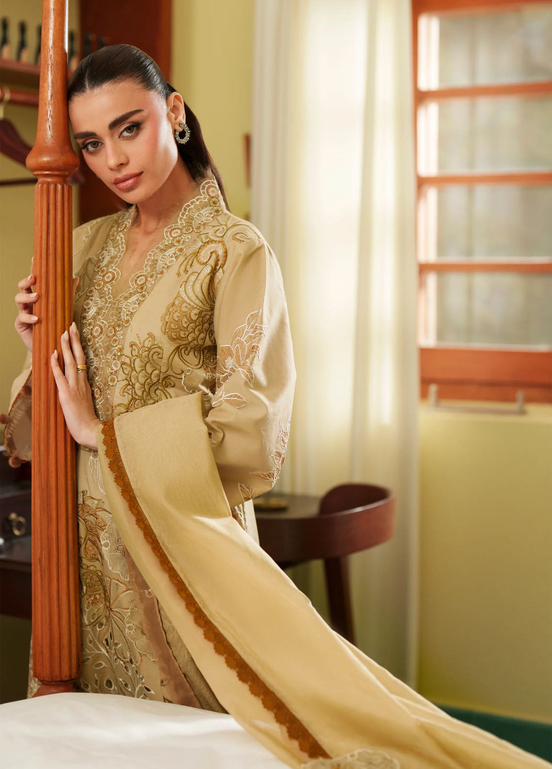 Versa By Asifa & Nabeel Luxury Embroidered Lawn 3 Piece Unstitched Suit AN26VLL D-09 URBAN SERENITY Versa By Asifa & Nabeel Luxury Embroidered Lawn 3 Piece Unstitched Suit AN26VLL D-09 URBAN SERENITY