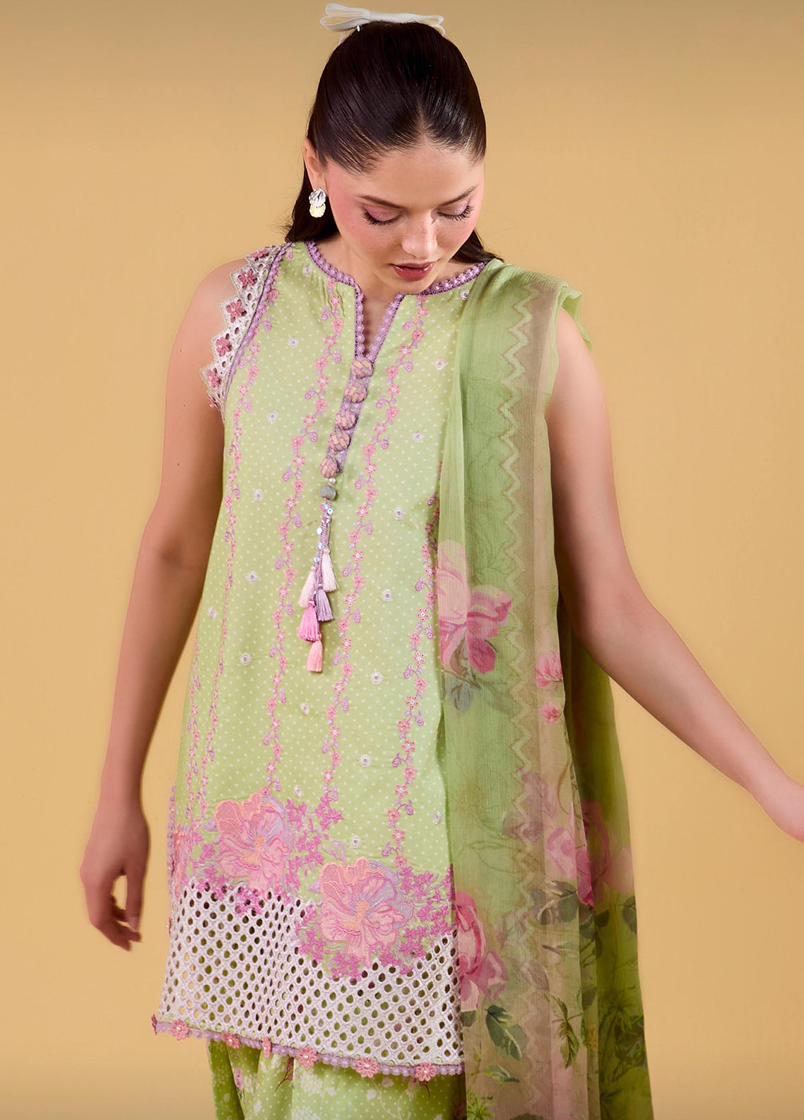 Vital By Sobia Nazir Embroidered Lawn 3 Piece Unstitched Suit SN26VLV2 D-7A Vital By Sobia Nazir Embroidered Lawn 3 Piece Unstitched Suit SN26VLV2 D-7A