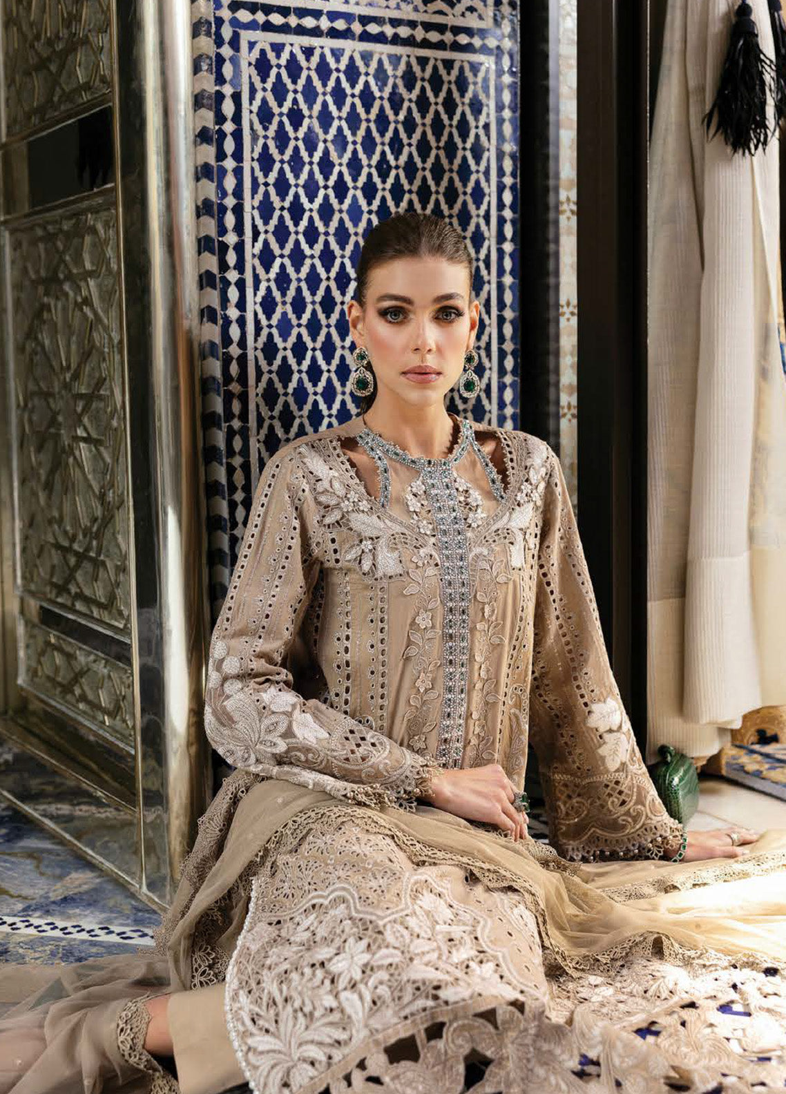 Voyage A' Luxe by Maria B Embroidered Lawn Suits Unstitched 3 Piece - MB25VAL 2502A Voyage A' Luxe by Maria B Embroidered Lawn Suits Unstitched 3 Piece - MB25VAL 2502A