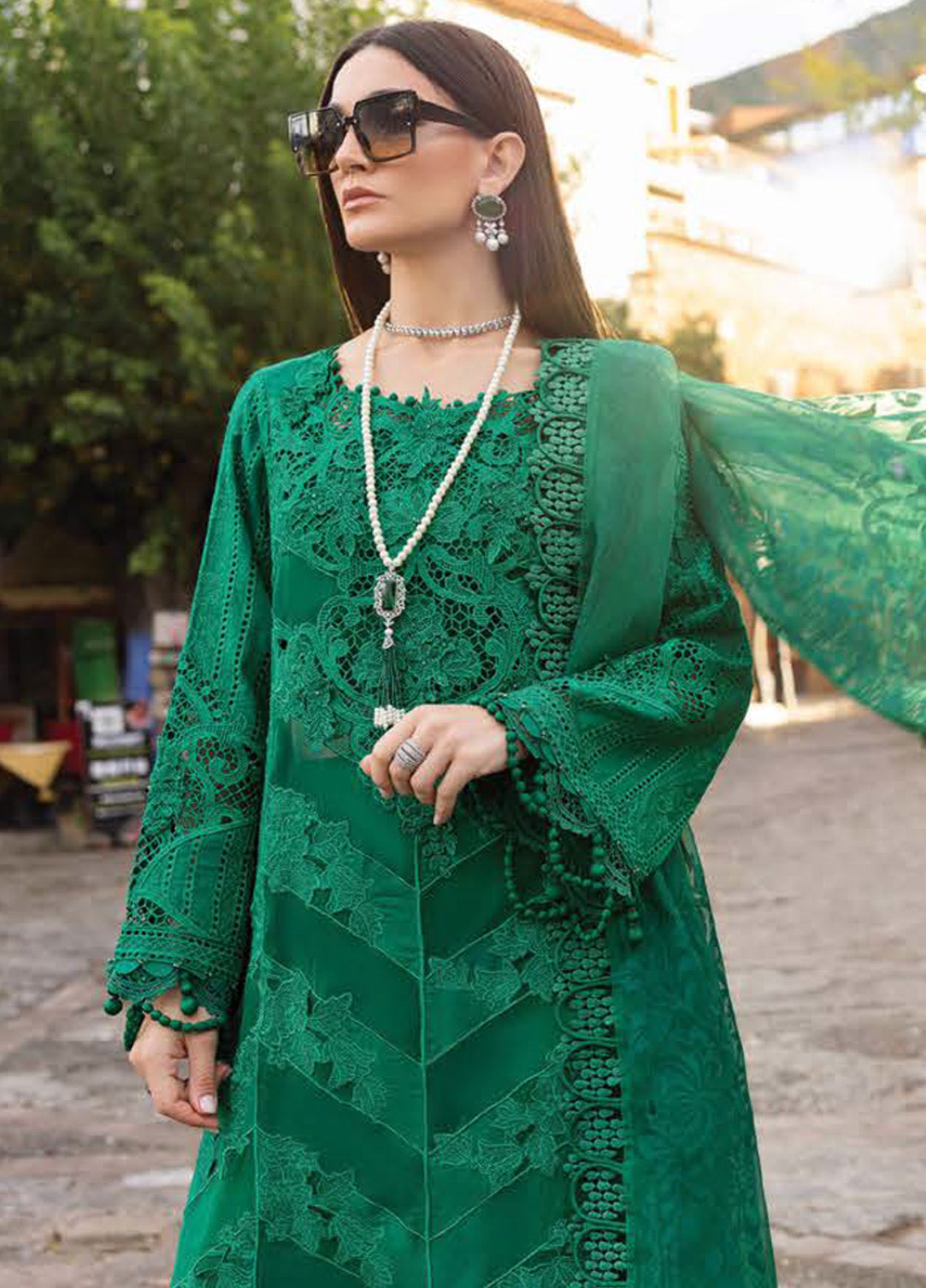 Voyage A' Luxe by Maria B Embroidered Lawn Suits Unstitched 3 Piece - MB25VAL 2508B Voyage A' Luxe by Maria B Embroidered Lawn Suits Unstitched 3 Piece - MB25VAL 2508B