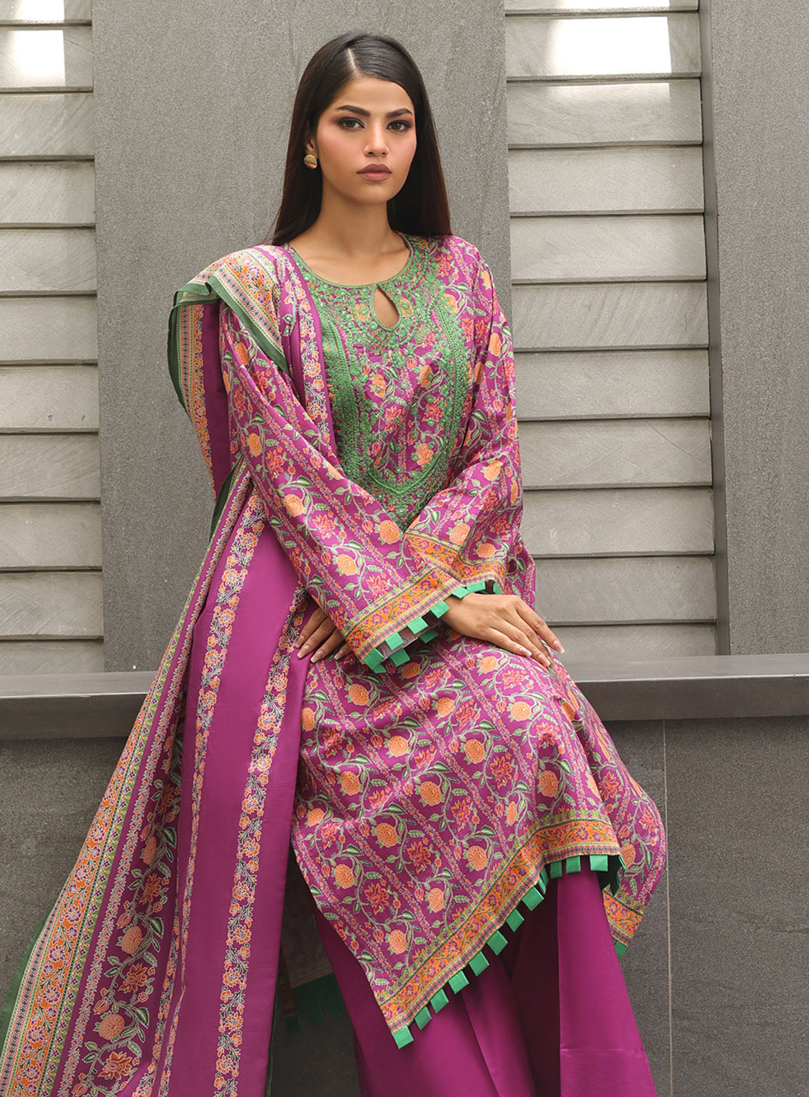 Zellbury Embroidered Cambric 2 Piece Unstitched Suit WUC24E20026 Zellbury Embroidered Cambric 2 Piece Unstitched Suit WUC24E20026