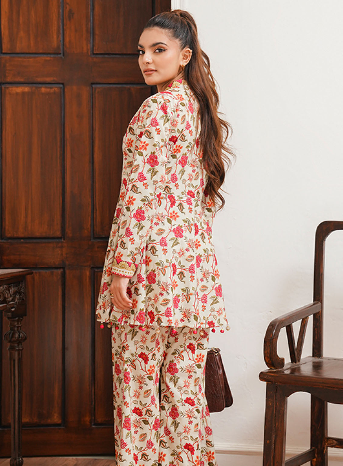 Zellbury Embroidered Cambric 2 Piece Unstitched Suit WUC24E20113 Zellbury Embroidered Cambric 2 Piece Unstitched Suit WUC24E20113