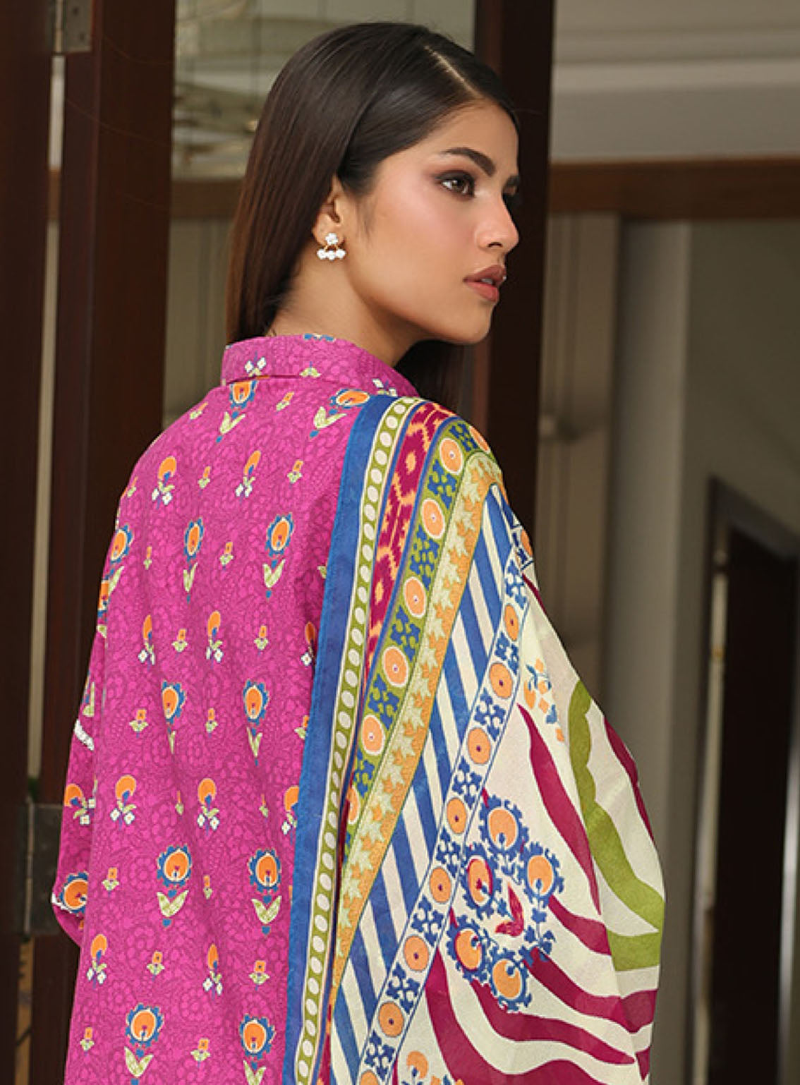 Zellbury Printed Cambric 2 Piece Unstitched Suit WUC24X20002 Zellbury Printed Cambric 2 Piece Unstitched Suit WUC24X20002