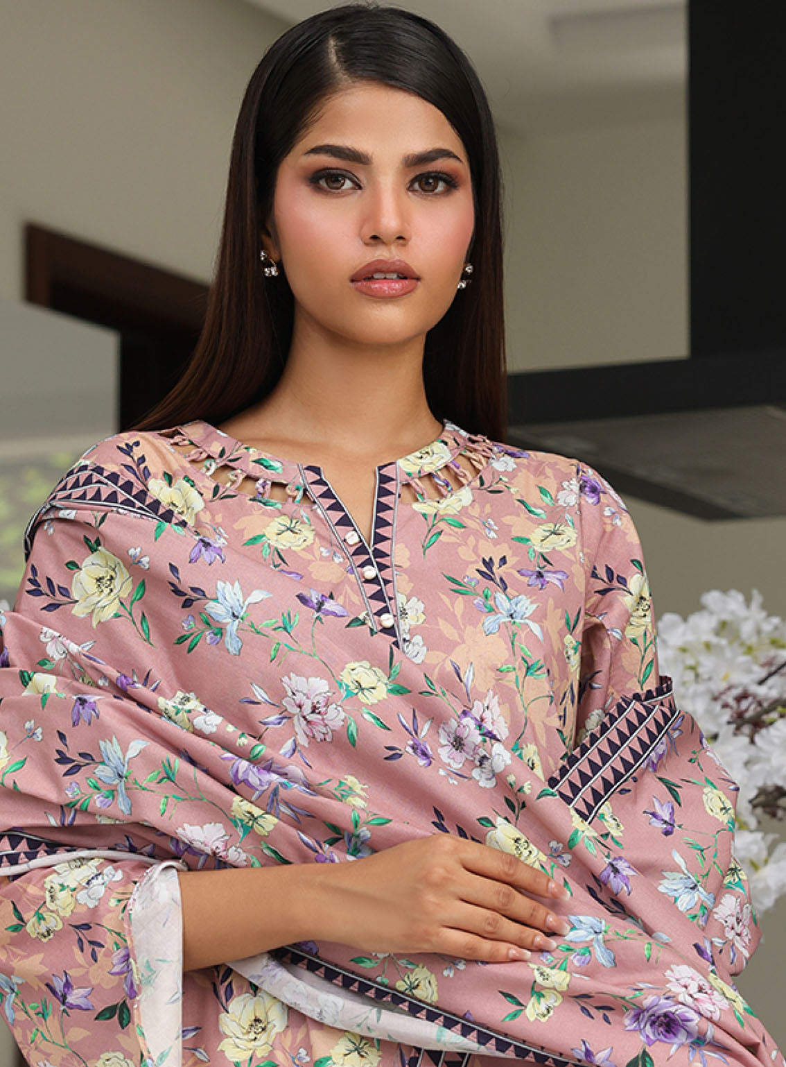 Zellbury Printed Cambric 2 Piece Unstitched Suit WUC24X20007 Zellbury Printed Cambric 2 Piece Unstitched Suit WUC24X20007