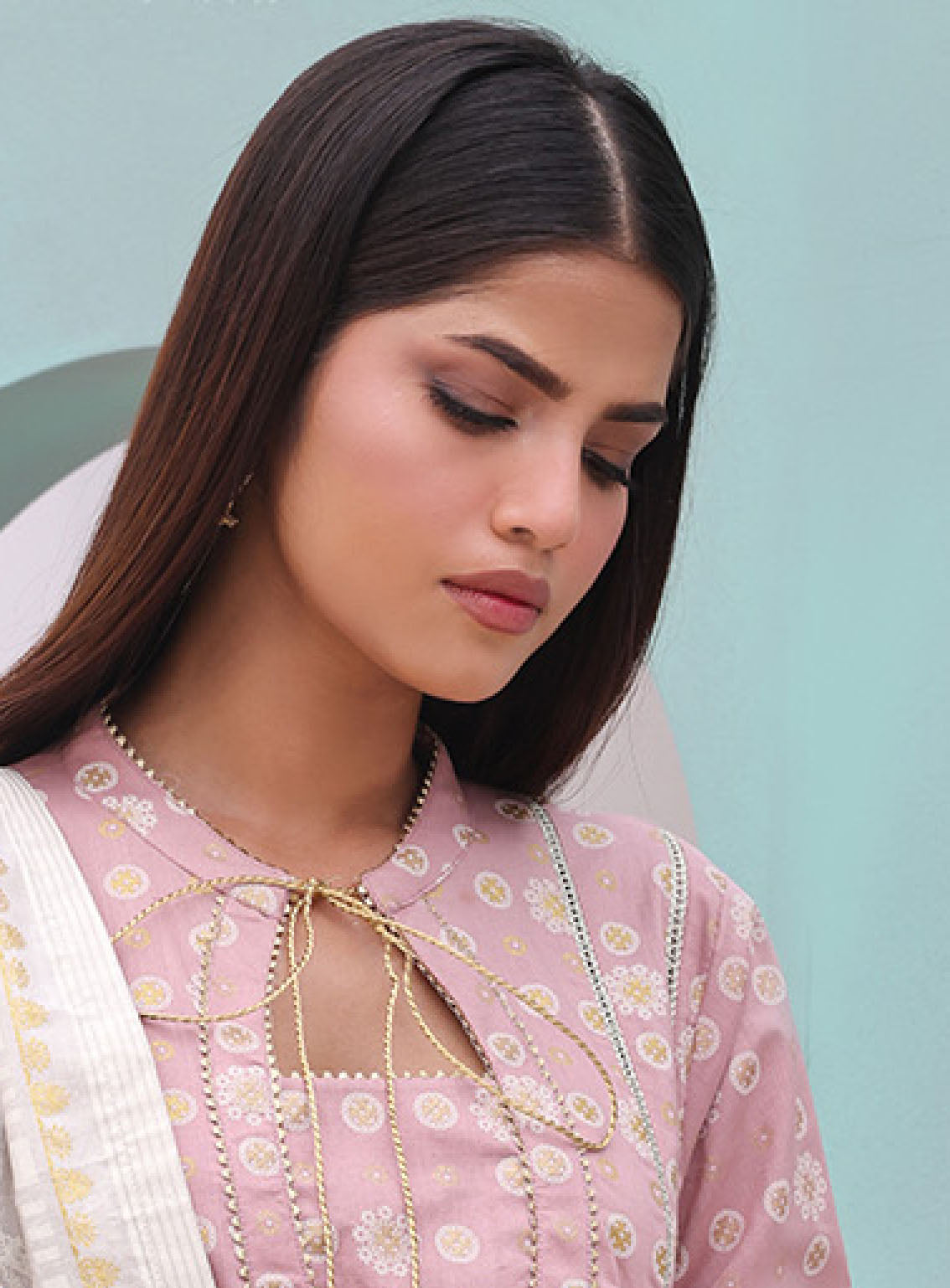 Zellbury Printed Cambric 3 Piece Unstitched Suit WUC24X30058 Zellbury Printed Cambric 3 Piece Unstitched Suit WUC24X30058