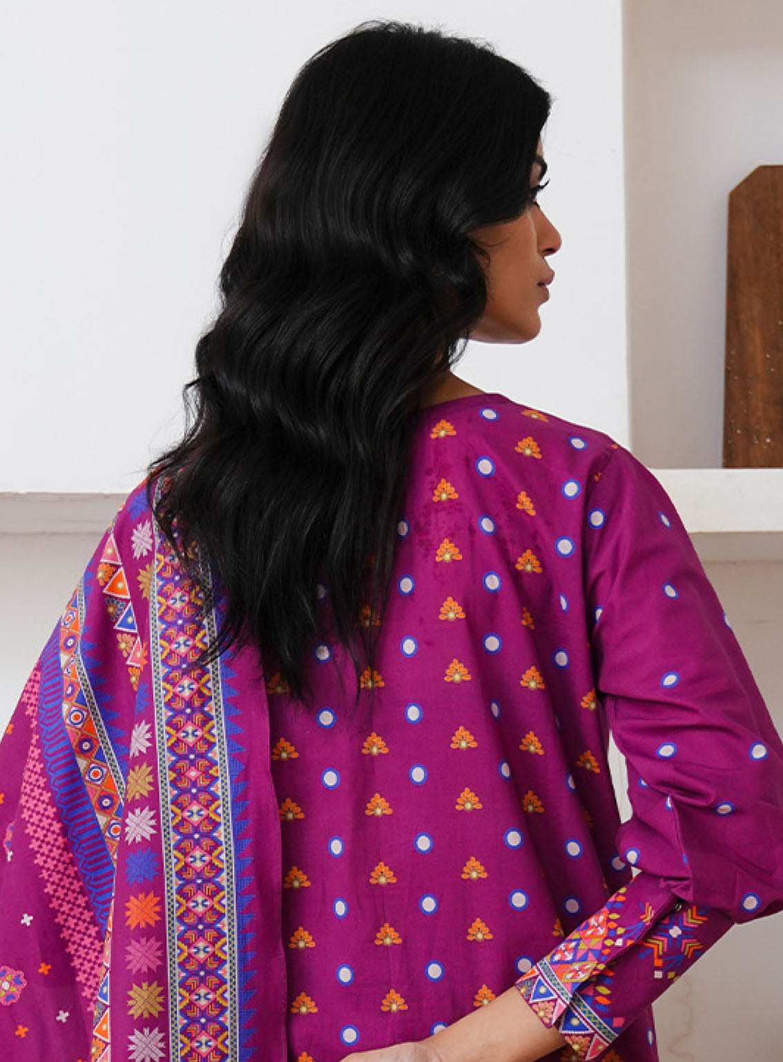 Zellbury Printed Cambric 3 Piece Unstitched Suit WUC24X30124 Zellbury Printed Cambric 3 Piece Unstitched Suit WUC24X30124