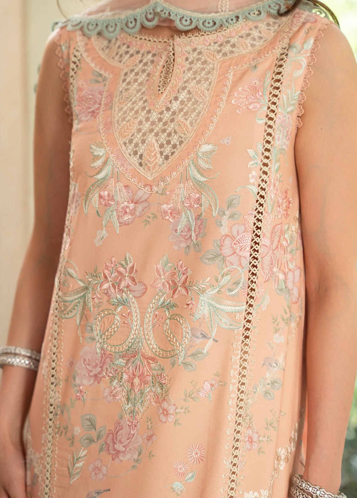 Whisper By Ayzel Embroidered Lawn 3 Piece Unstitched Suit AZL26WEL D-0132 DEW Whisper By Ayzel Embroidered Lawn 3 Piece Unstitched Suit AZL26WEL D-0132 DEW