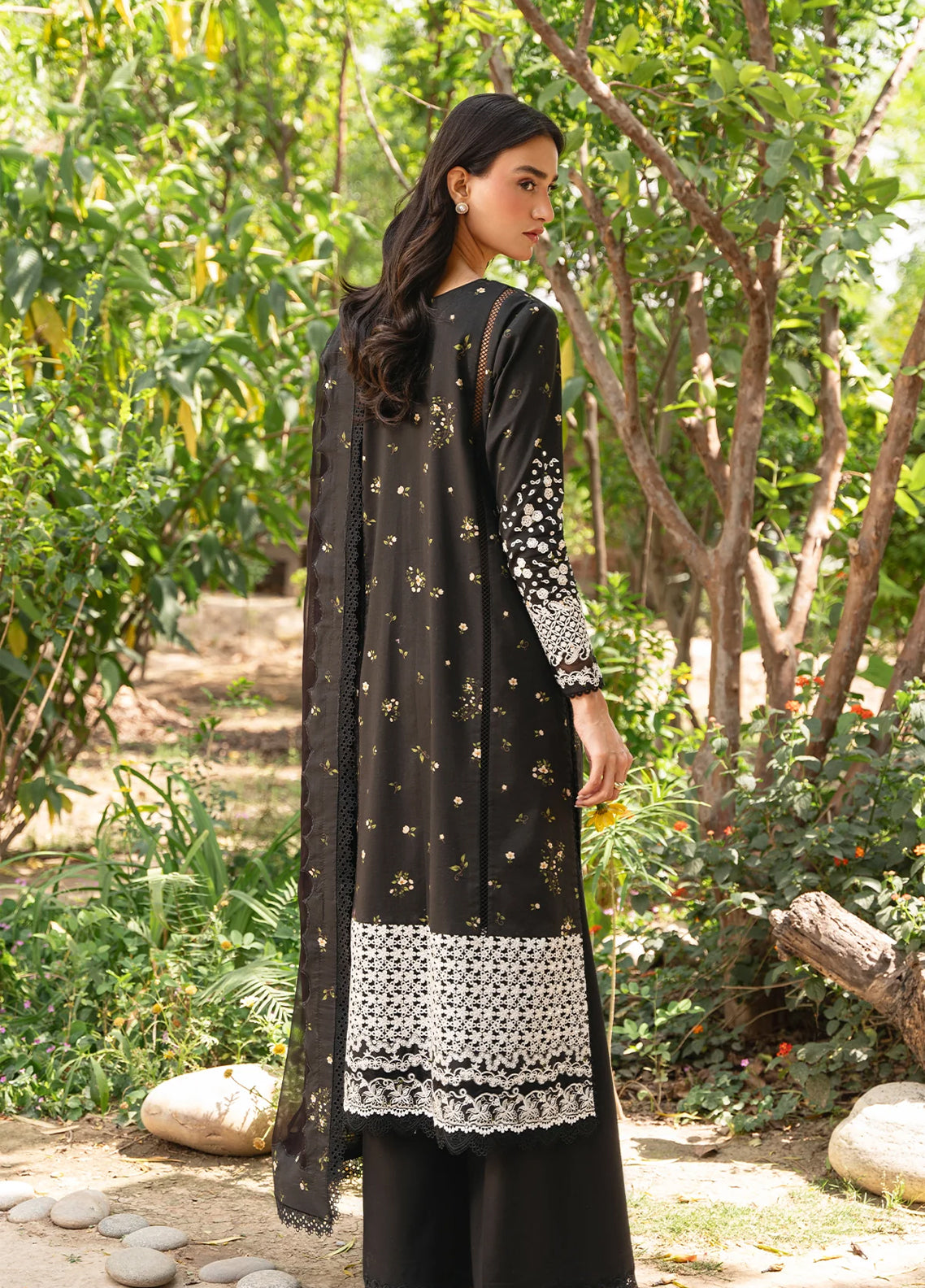 Whisper By Ayzel Embroidered Lawn 3 Piece Unstitched Suit AZL26WEL D-0135 NIGHTVEIL Whisper By Ayzel Embroidered Lawn 3 Piece Unstitched Suit AZL26WEL D-0135 NIGHTVEIL