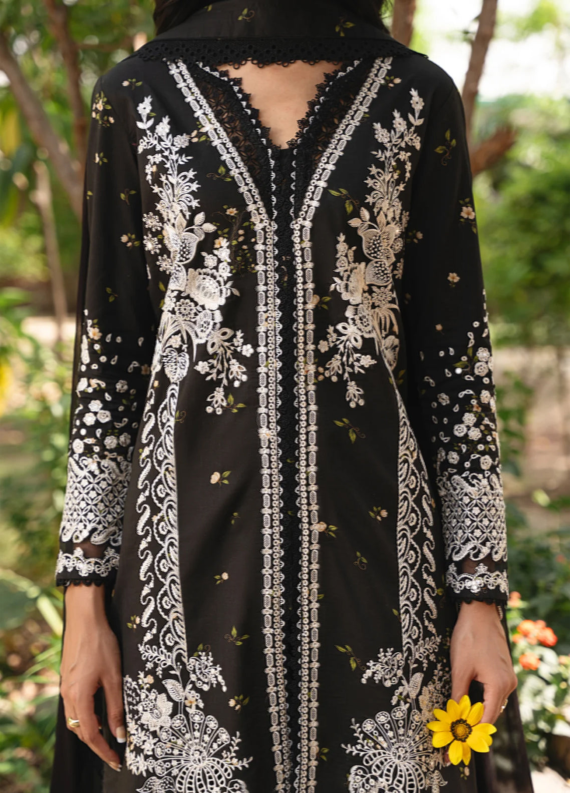 Whisper By Ayzel Embroidered Lawn 3 Piece Unstitched Suit AZL26WEL D-0135 NIGHTVEIL Whisper By Ayzel Embroidered Lawn 3 Piece Unstitched Suit AZL26WEL D-0135 NIGHTVEIL