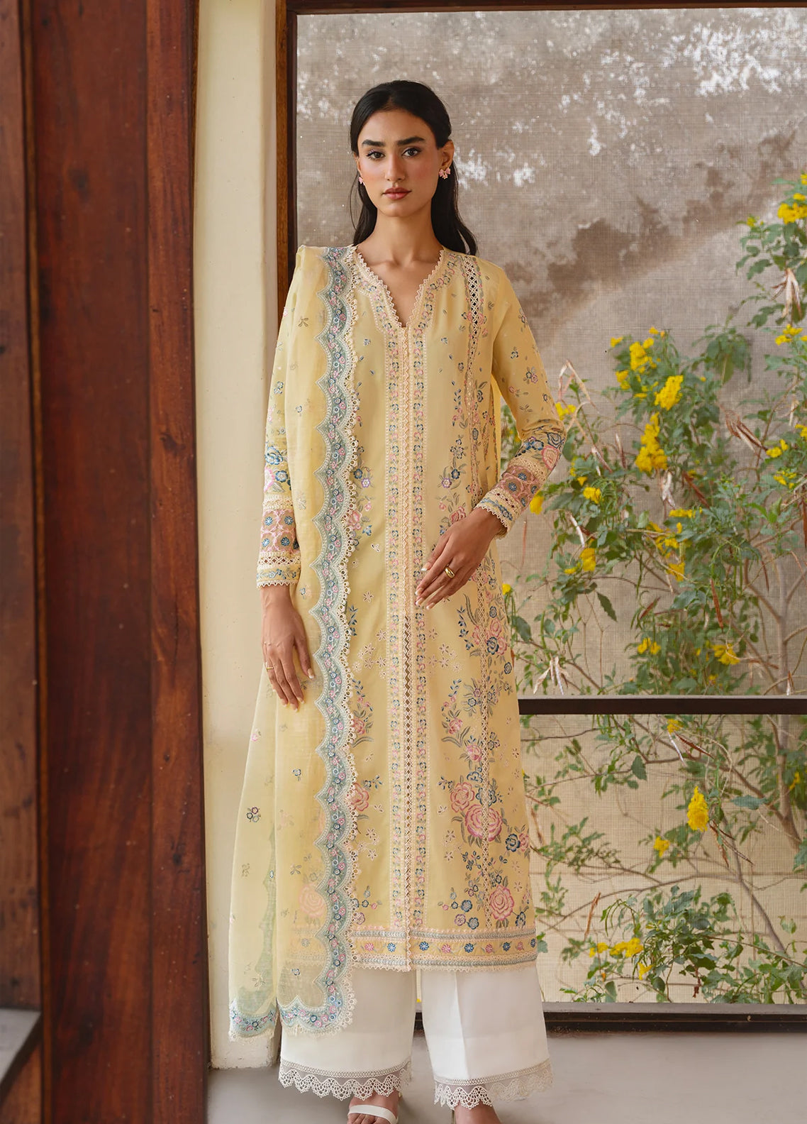 Whisper By Ayzel Embroidered Lawn 3 Piece Unstitched Suit AZL26WEL D-0136 FROST Whisper By Ayzel Embroidered Lawn 3 Piece Unstitched Suit AZL26WEL D-0136 FROST