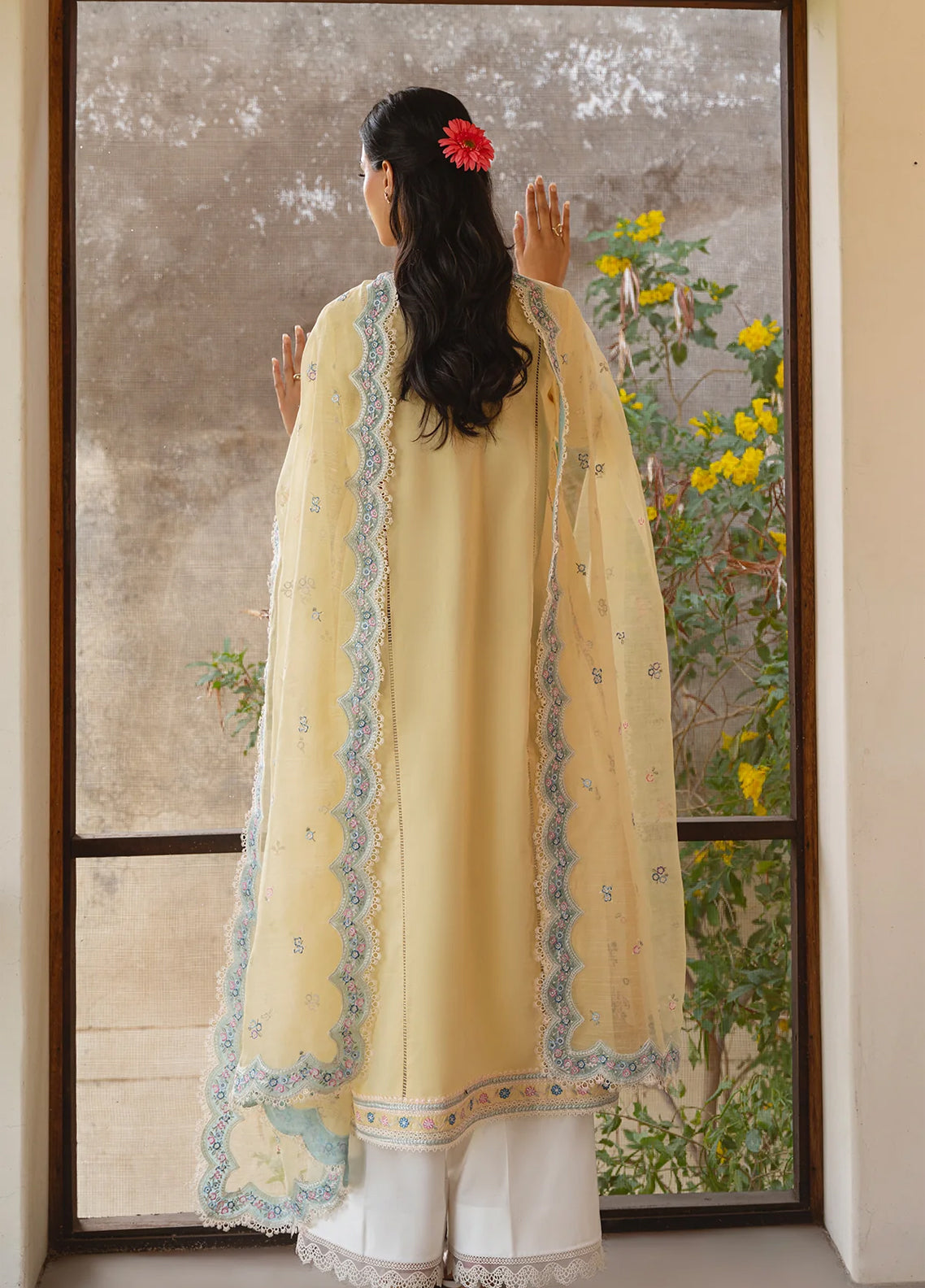 Whisper By Ayzel Embroidered Lawn 3 Piece Unstitched Suit AZL26WEL D-0136 FROST Whisper By Ayzel Embroidered Lawn 3 Piece Unstitched Suit AZL26WEL D-0136 FROST