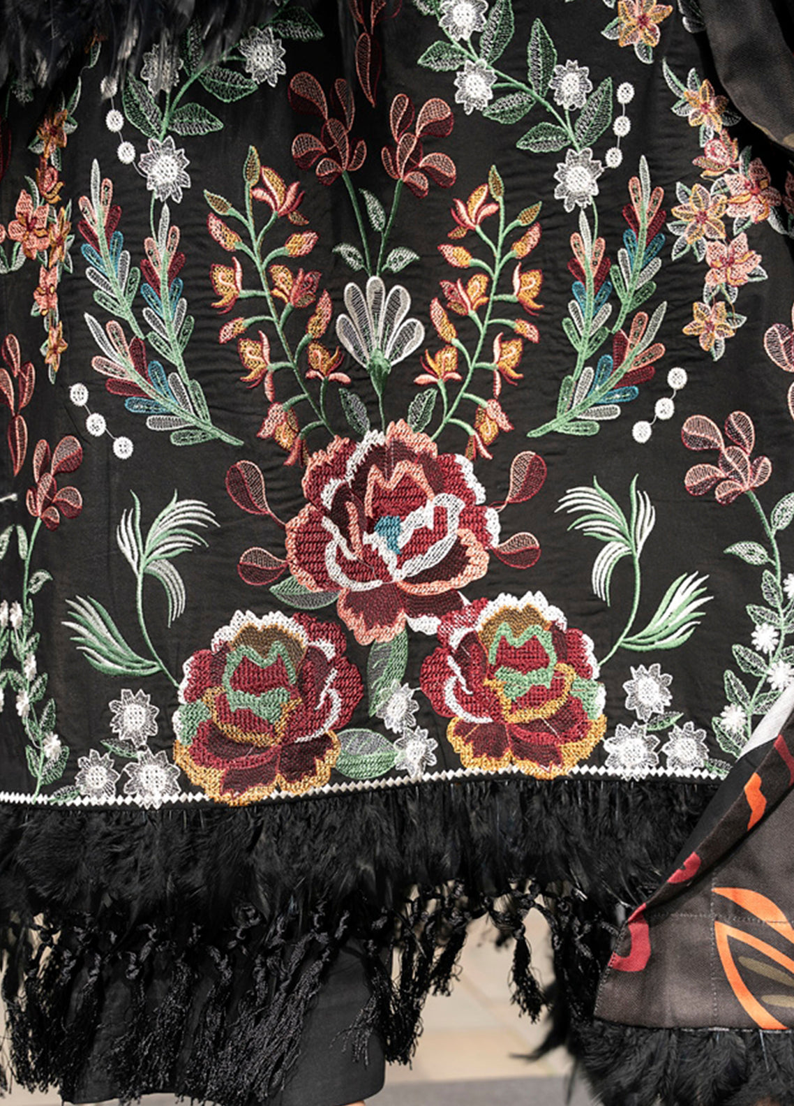Wintry Breeze By Alzohaib Embroidered Cotton 3 Piece Unstitched Suit AZ26WBES D WB 02 Black - Detail Wintry Breeze By Alzohaib Embroidered Cotton 3 Piece Unstitched Suit AZ26WBES D WB 02 Black - Detail