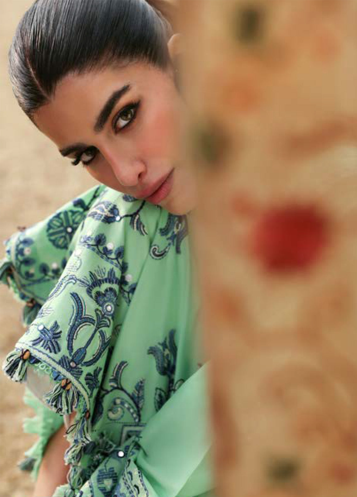 Zaha By Khadijah Shah Embroidered Lawn Suits Unstitched 3 Piece - ZH25NL 10A ELAYA Zaha By Khadijah Shah Embroidered Lawn Suits Unstitched 3 Piece - ZH25NL 10A ELAYA