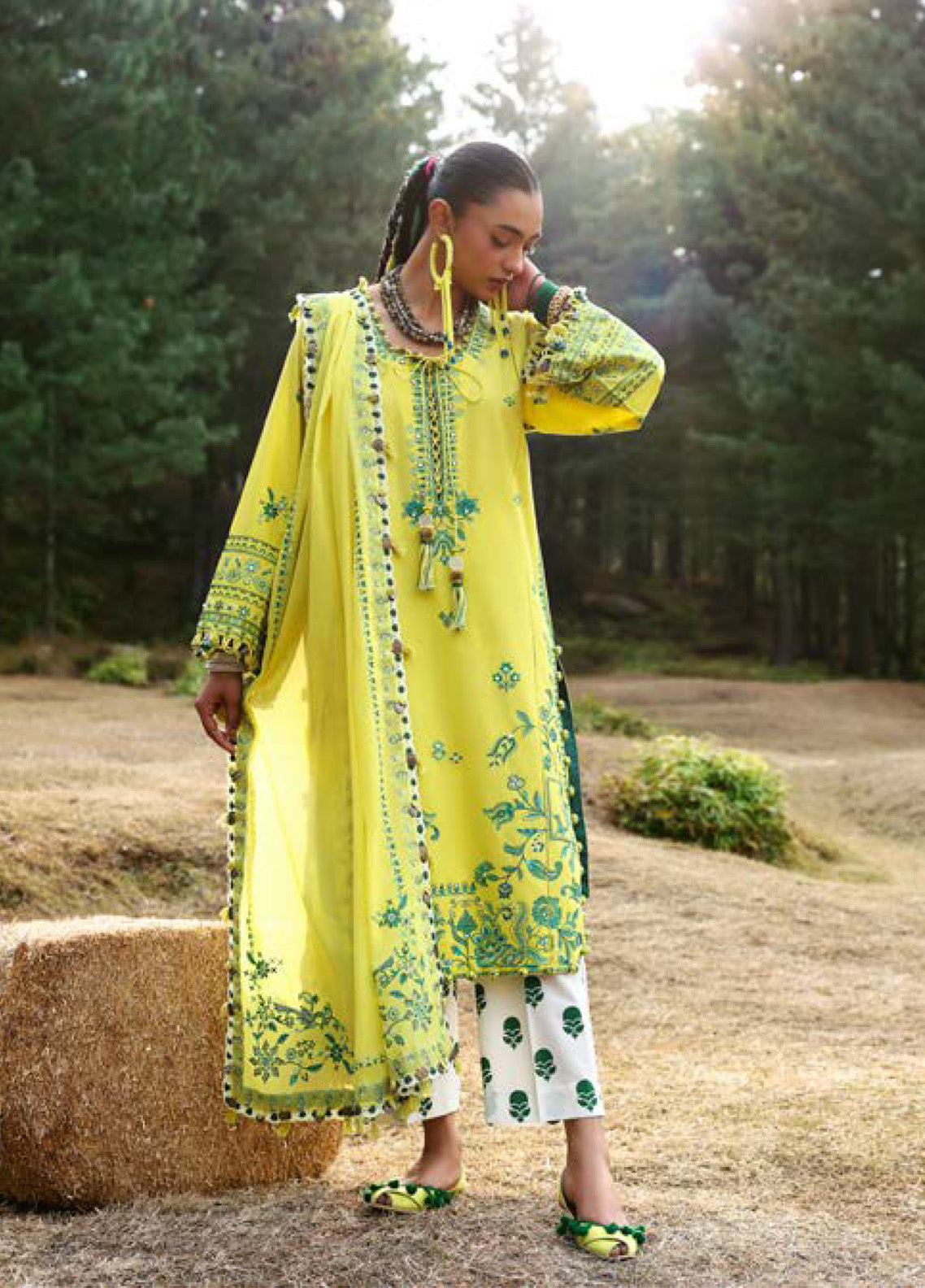 Zaha By Khadijah Shah Embroidered Lawn Suits Unstitched 3 Piece - ZH25NL 10B ELAYA Zaha By Khadijah Shah Embroidered Lawn Suits Unstitched 3 Piece - ZH25NL 10B ELAYA