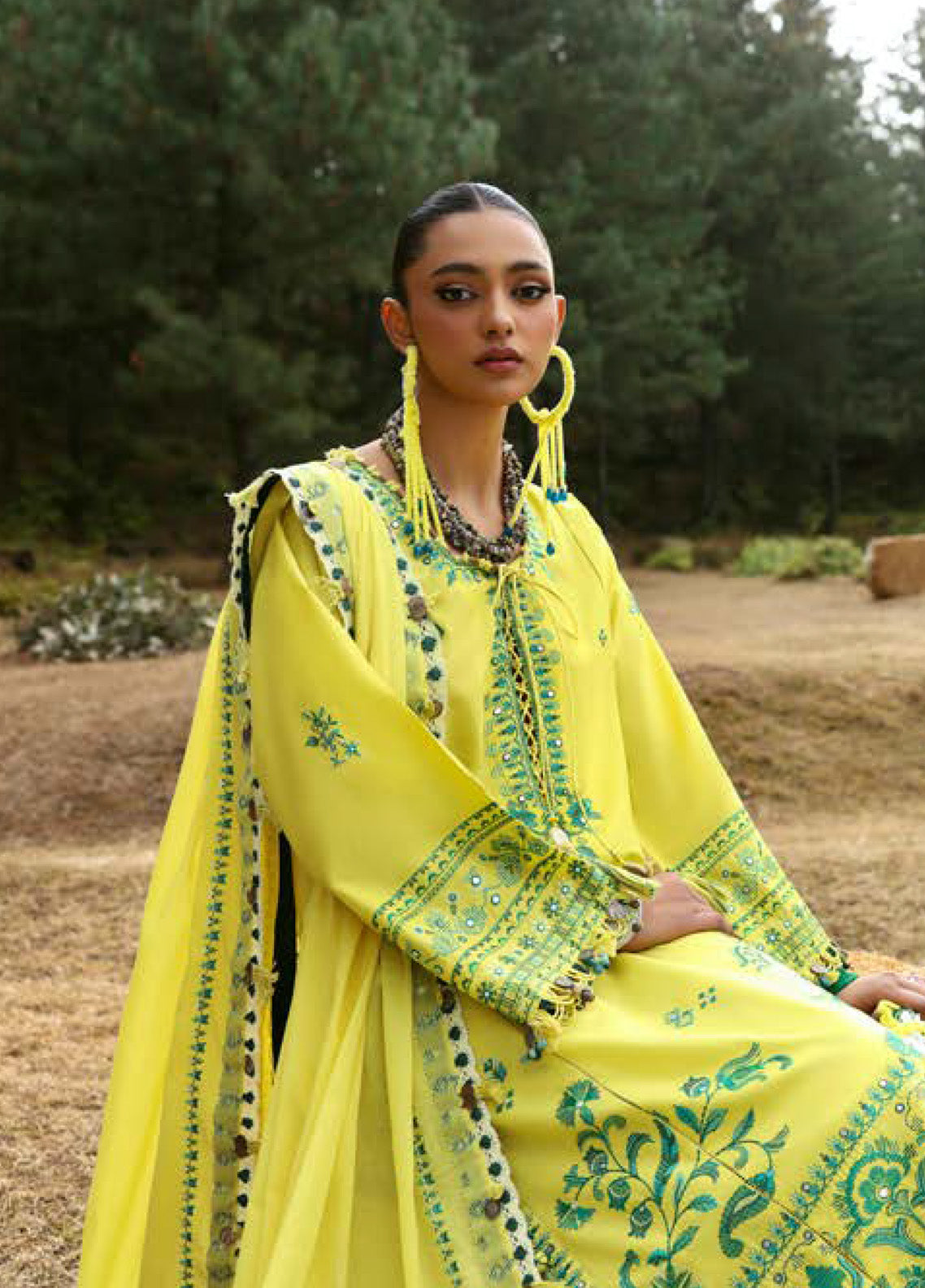 Zaha By Khadijah Shah Embroidered Lawn Suits Unstitched 3 Piece - ZH25NL 10B ELAYA Zaha By Khadijah Shah Embroidered Lawn Suits Unstitched 3 Piece - ZH25NL 10B ELAYA