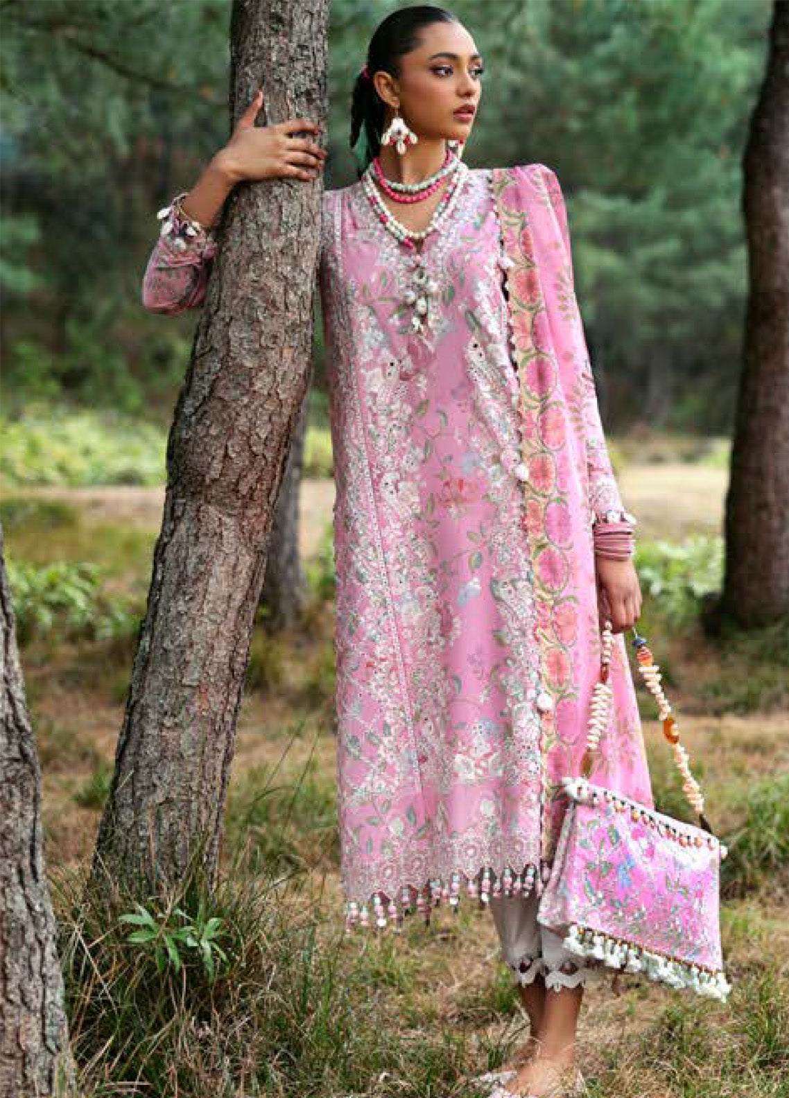Zaha By Khadijah Shah Embroidered Lawn Suits Unstitched 3 Piece - ZH25NL 1A ZAYANA Zaha By Khadijah Shah Embroidered Lawn Suits Unstitched 3 Piece - ZH25NL 1A ZAYANA