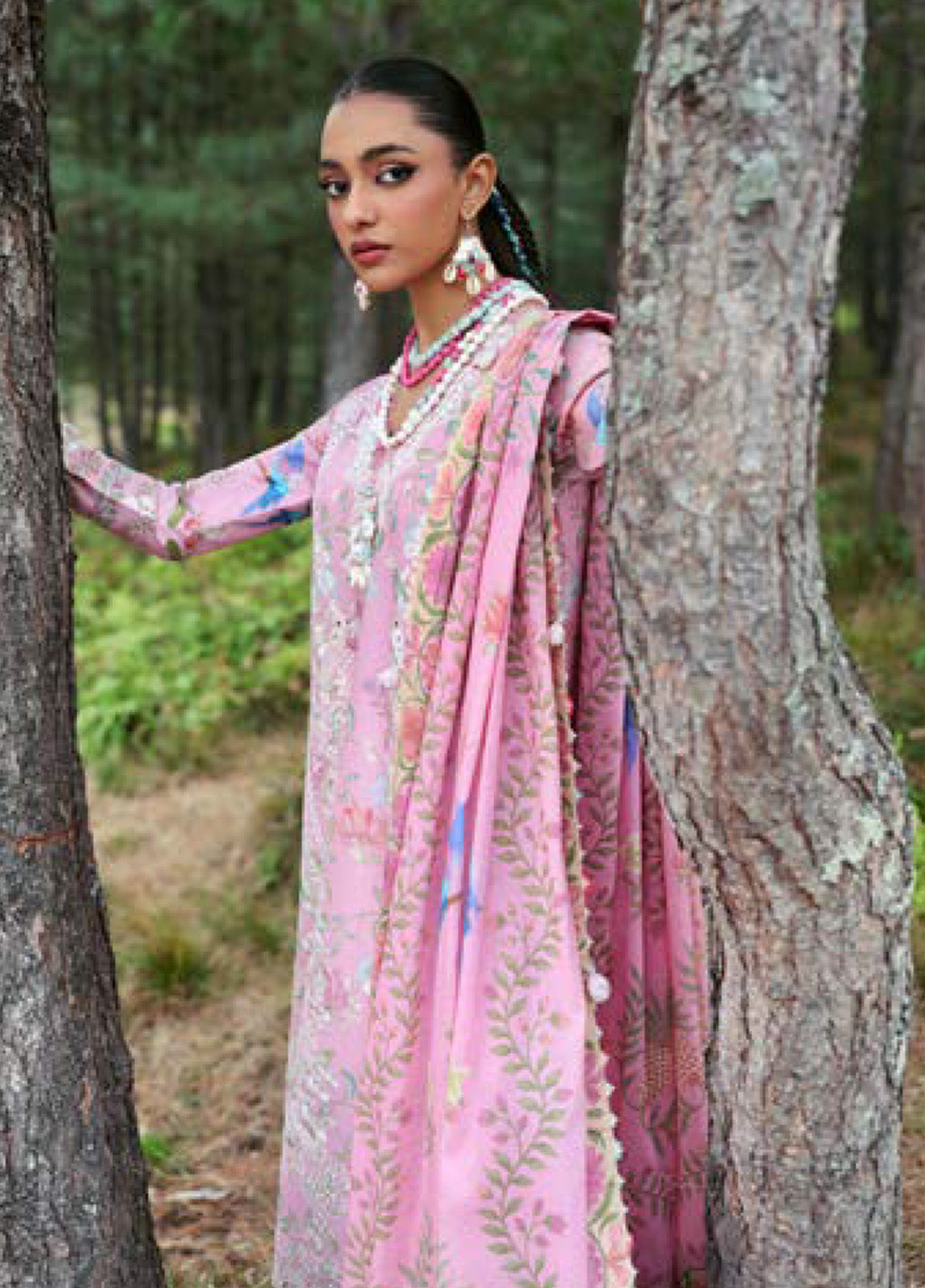 Zaha By Khadijah Shah Embroidered Lawn Suits Unstitched 3 Piece - ZH25NL 1A ZAYANA Zaha By Khadijah Shah Embroidered Lawn Suits Unstitched 3 Piece - ZH25NL 1A ZAYANA