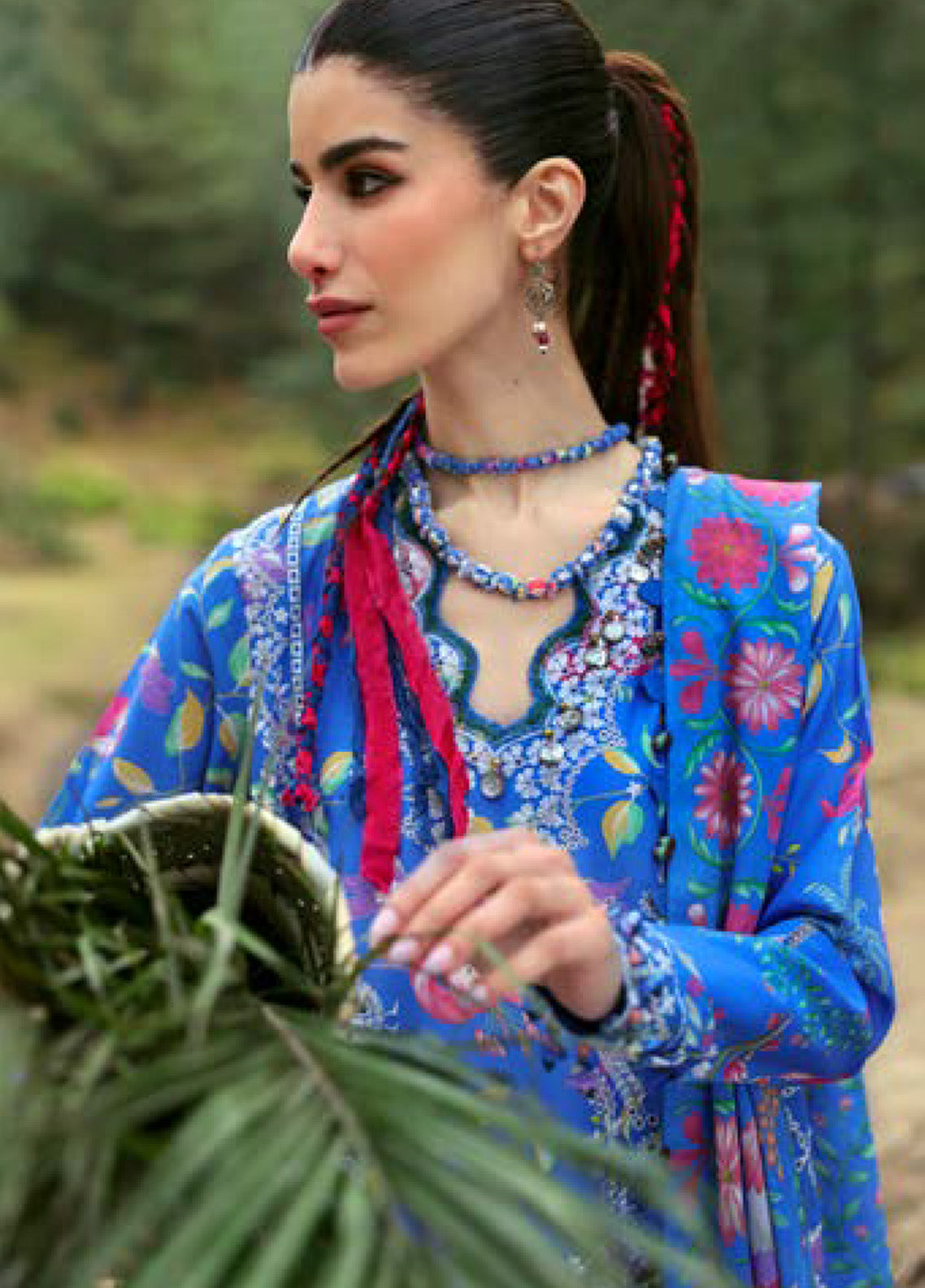 Zaha By Khadijah Shah Embroidered Lawn Suits Unstitched 3 Piece - ZH25NL 1B ZAYANA Zaha By Khadijah Shah Embroidered Lawn Suits Unstitched 3 Piece - ZH25NL 1B ZAYANA