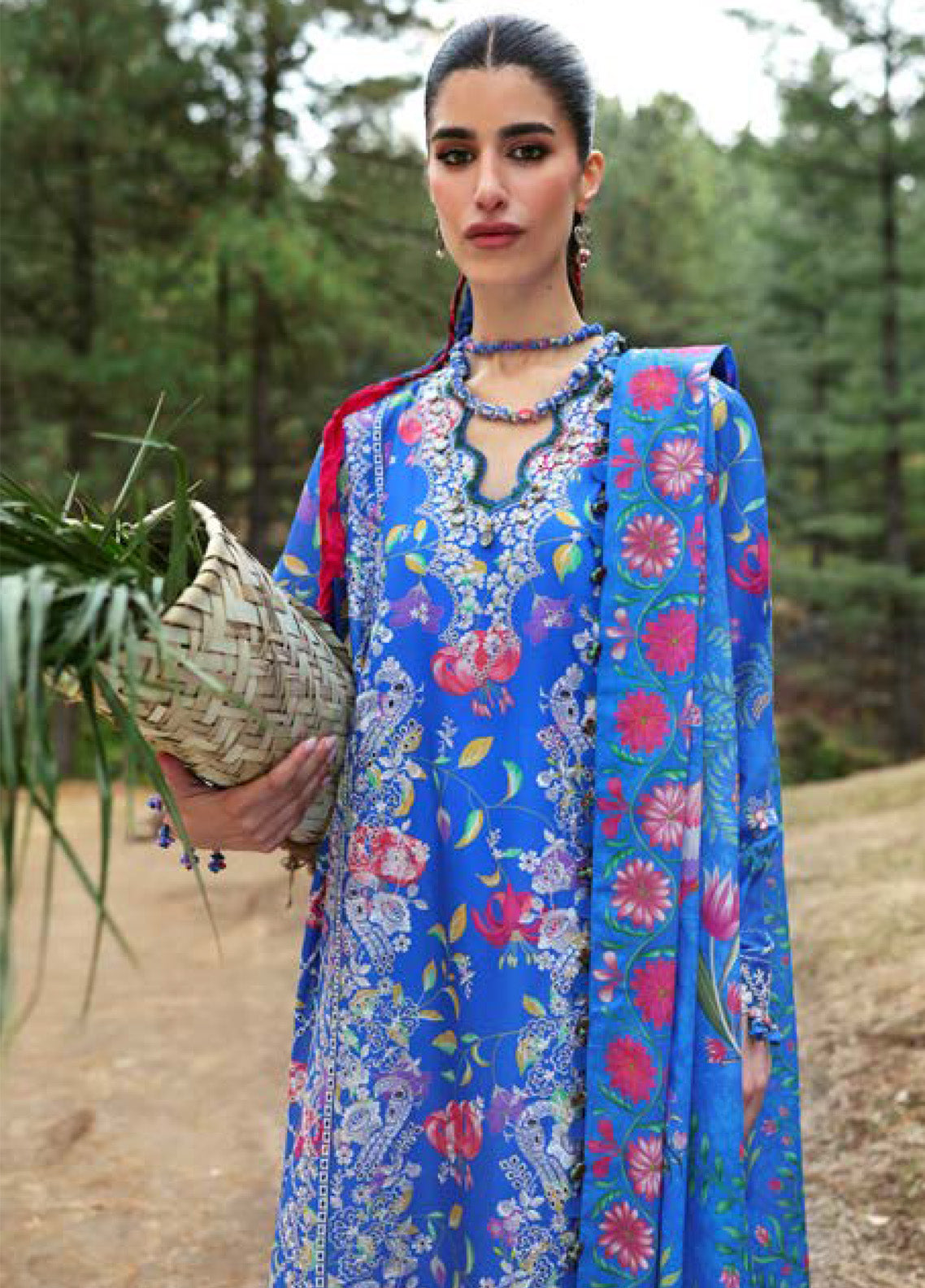Zaha By Khadijah Shah Embroidered Lawn Suits Unstitched 3 Piece - ZH25NL 1B ZAYANA Zaha By Khadijah Shah Embroidered Lawn Suits Unstitched 3 Piece - ZH25NL 1B ZAYANA