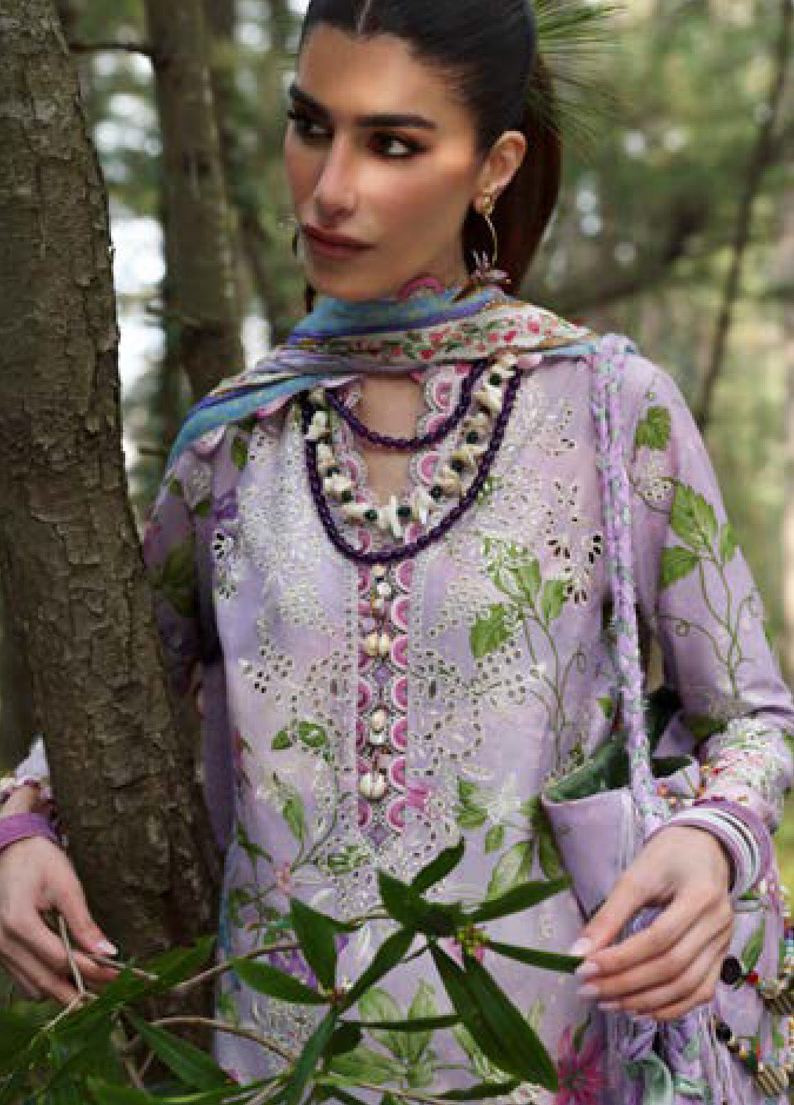 Zaha By Khadijah Shah Embroidered Lawn Suits Unstitched 3 Piece - ZH25NL 2A ELARA Zaha By Khadijah Shah Embroidered Lawn Suits Unstitched 3 Piece - ZH25NL 2A ELARA