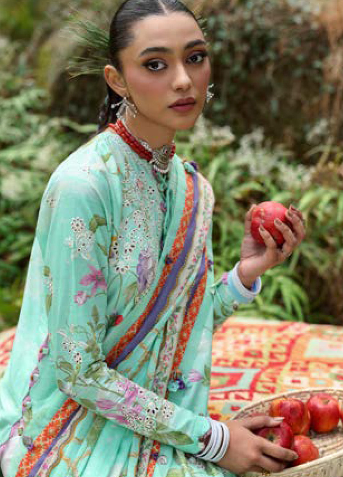 Zaha By Khadijah Shah Embroidered Lawn Suits Unstitched 3 Piece - ZH25NL 2B ELARA Zaha By Khadijah Shah Embroidered Lawn Suits Unstitched 3 Piece - ZH25NL 2B ELARA