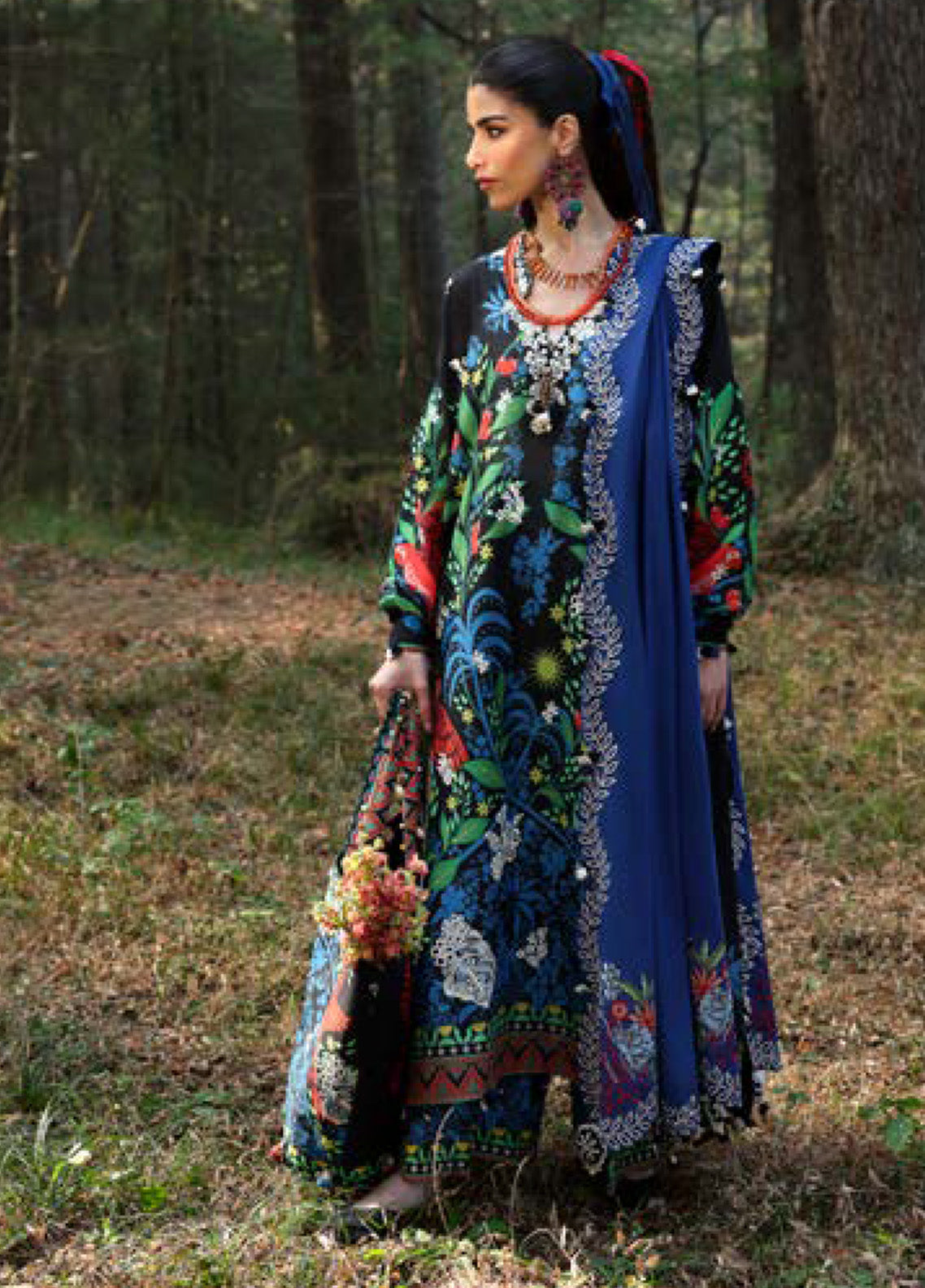 Zaha By Khadijah Shah Embroidered Lawn Suits Unstitched 3 Piece - ZH25NL 3A BLACK SOLANA Zaha By Khadijah Shah Embroidered Lawn Suits Unstitched 3 Piece - ZH25NL 3A BLACK SOLANA