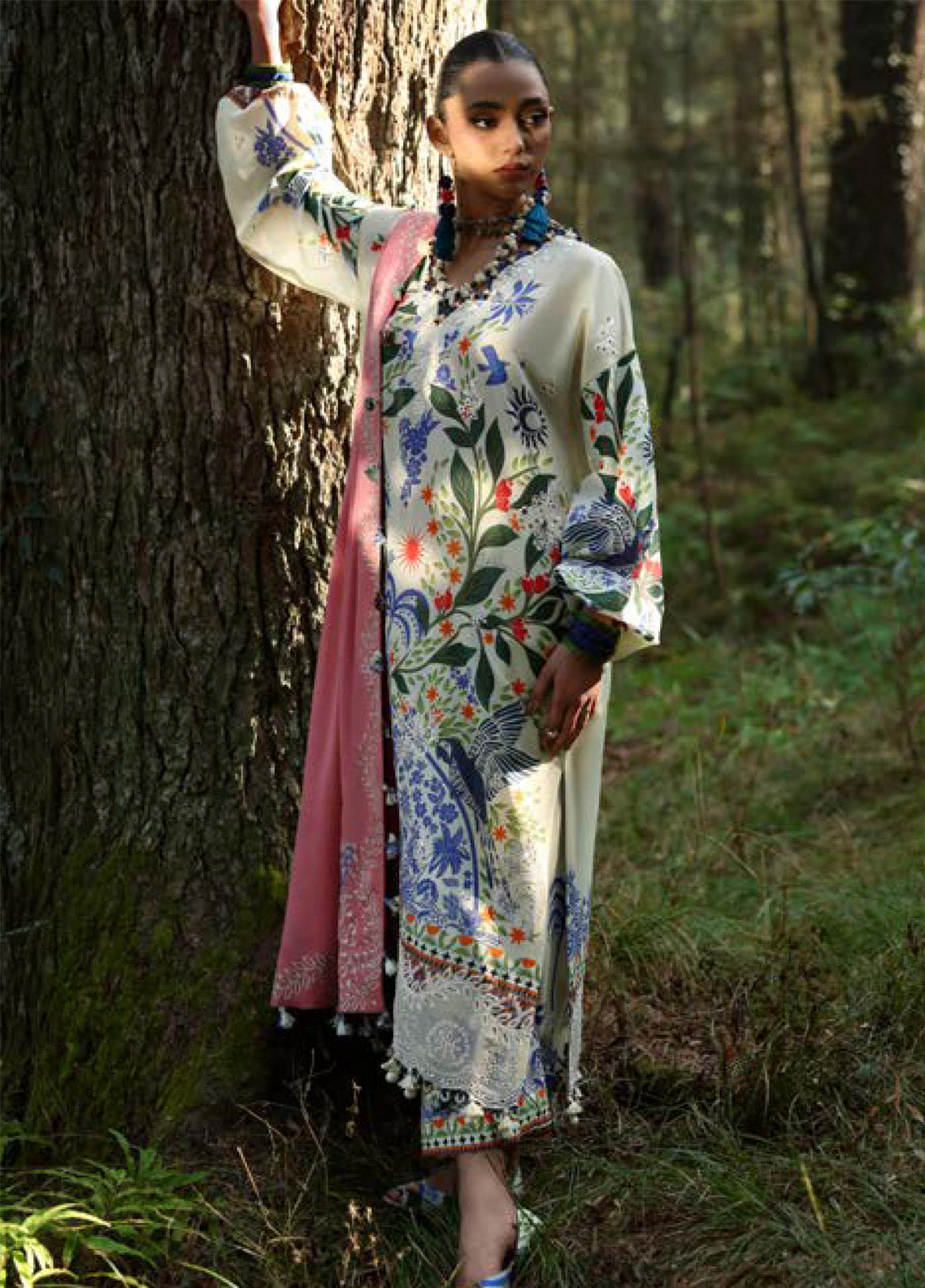 Zaha By Khadijah Shah Embroidered Lawn Suits Unstitched 3 Piece - ZH25NL 3B WHITE SOLANA Zaha By Khadijah Shah Embroidered Lawn Suits Unstitched 3 Piece - ZH25NL 3B WHITE SOLANA