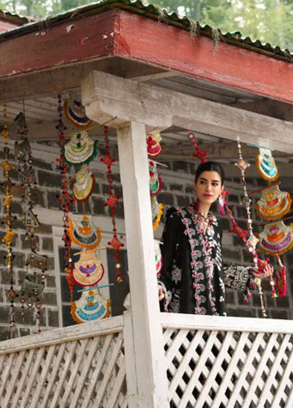 Zaha By Khadijah Shah Embroidered Lawn Suits Unstitched 3 Piece - ZH25NL 5B AABROO Zaha By Khadijah Shah Embroidered Lawn Suits Unstitched 3 Piece - ZH25NL 5B AABROO