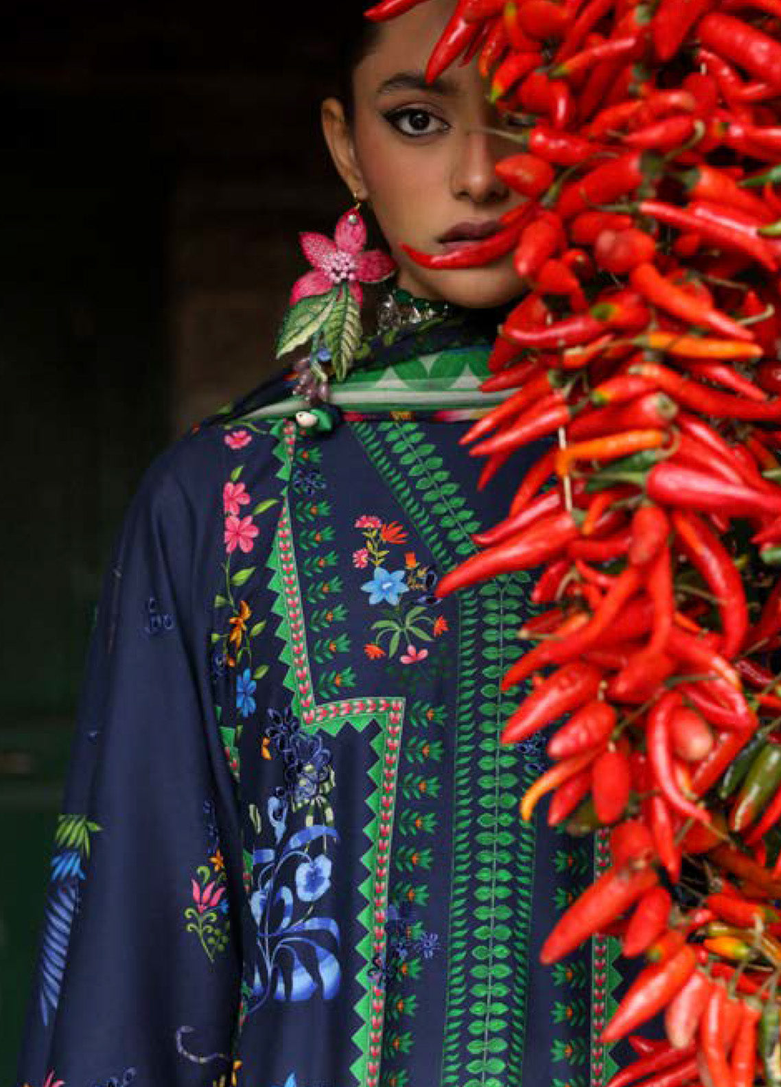 Zaha By Khadijah Shah Embroidered Lawn Suits Unstitched 3 Piece - ZH25NL 6B AMANI Zaha By Khadijah Shah Embroidered Lawn Suits Unstitched 3 Piece - ZH25NL 6B AMANI