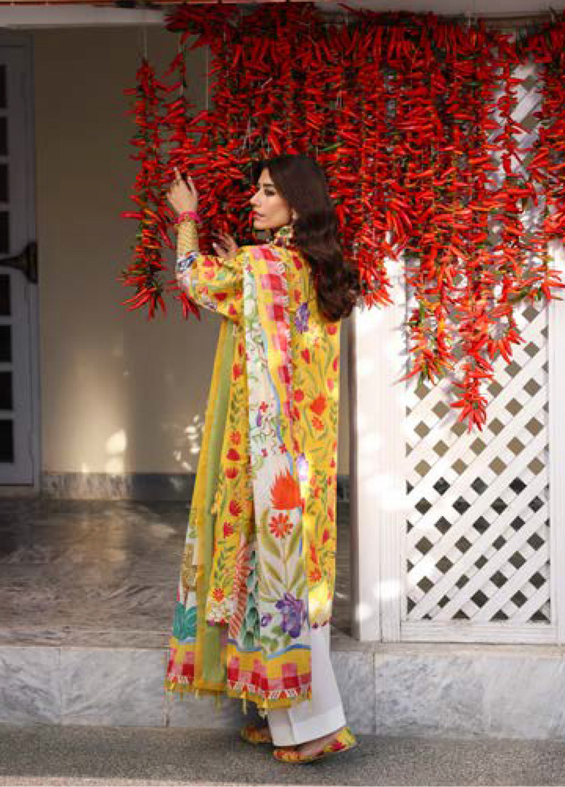 Zaha By Khadijah Shah Embroidered Lawn Suits Unstitched 3 Piece - ZH25NL 8A ZARAAH Zaha By Khadijah Shah Embroidered Lawn Suits Unstitched 3 Piece - ZH25NL 8A ZARAAH