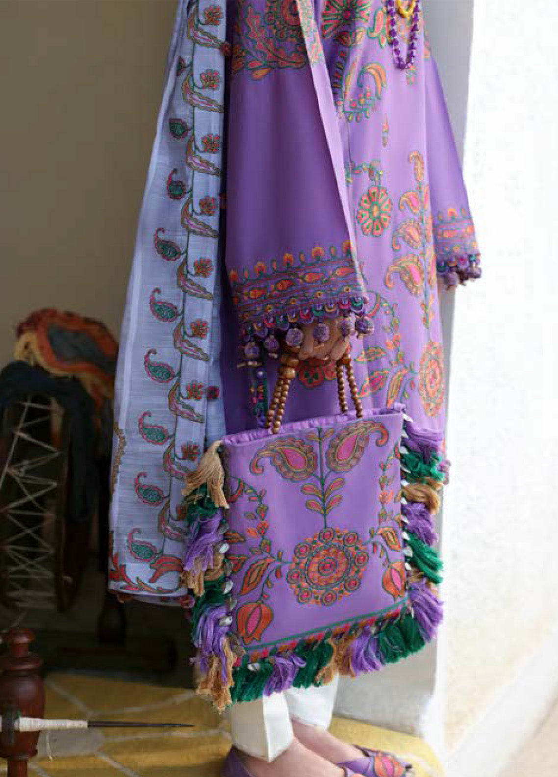 Zaha By Khadijah Shah Embroidered Lawn Suits Unstitched 3 Piece - ZH25NL 9A ZARIAH Zaha By Khadijah Shah Embroidered Lawn Suits Unstitched 3 Piece - ZH25NL 9A ZARIAH