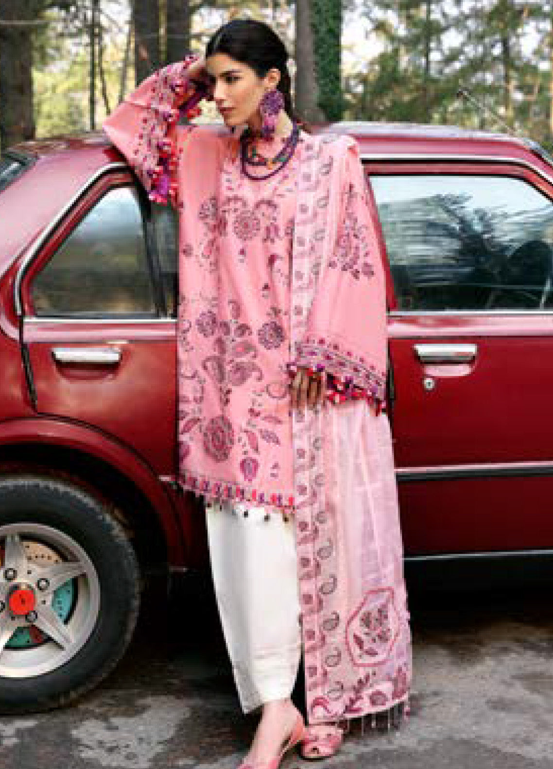 Zaha By Khadijah Shah Embroidered Lawn Suits Unstitched 3 Piece - ZH25NL 9B ZARIAH Zaha By Khadijah Shah Embroidered Lawn Suits Unstitched 3 Piece - ZH25NL 9B ZARIAH