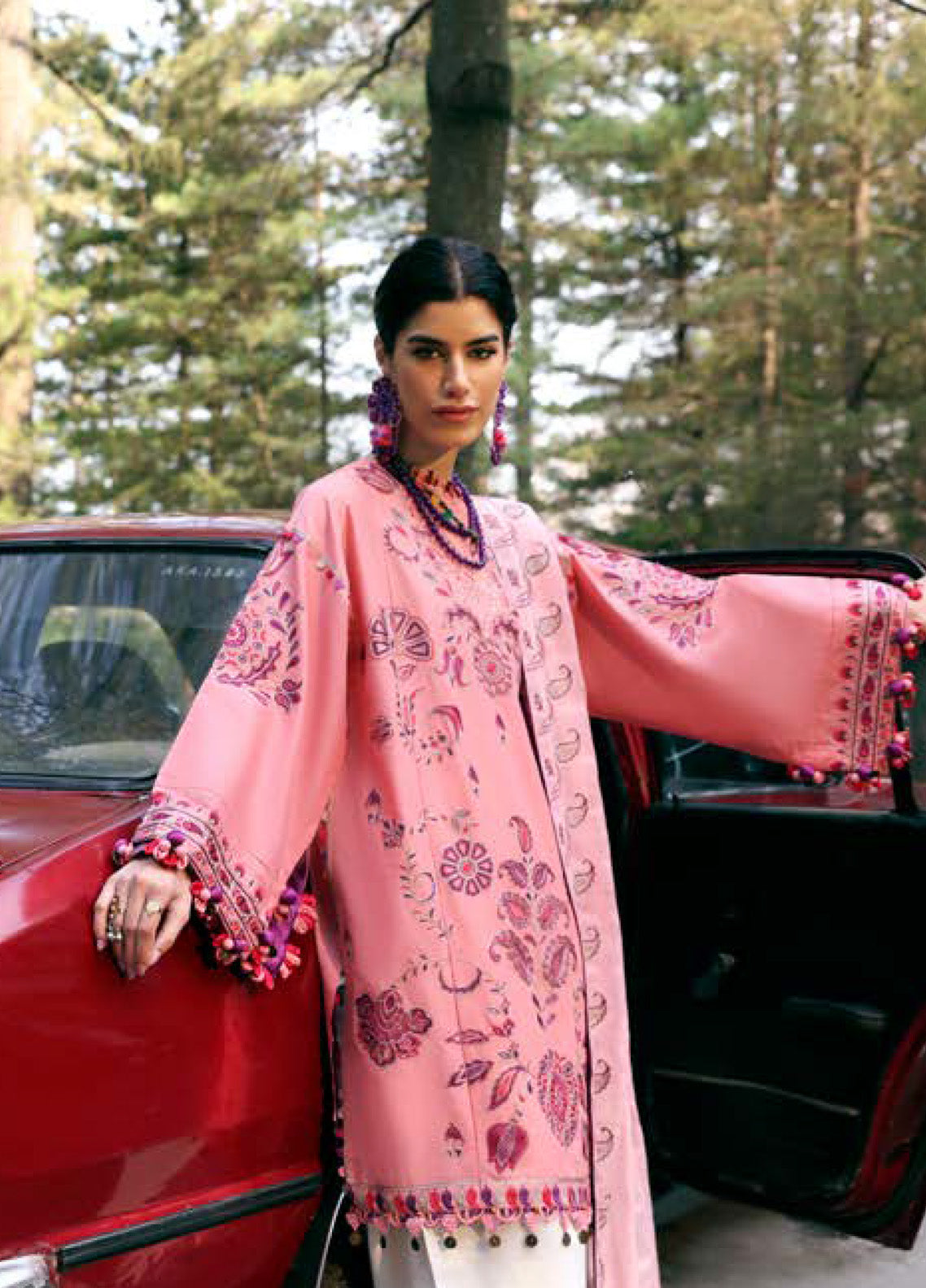 Zaha By Khadijah Shah Embroidered Lawn Suits Unstitched 3 Piece - ZH25NL 9B ZARIAH Zaha By Khadijah Shah Embroidered Lawn Suits Unstitched 3 Piece - ZH25NL 9B ZARIAH