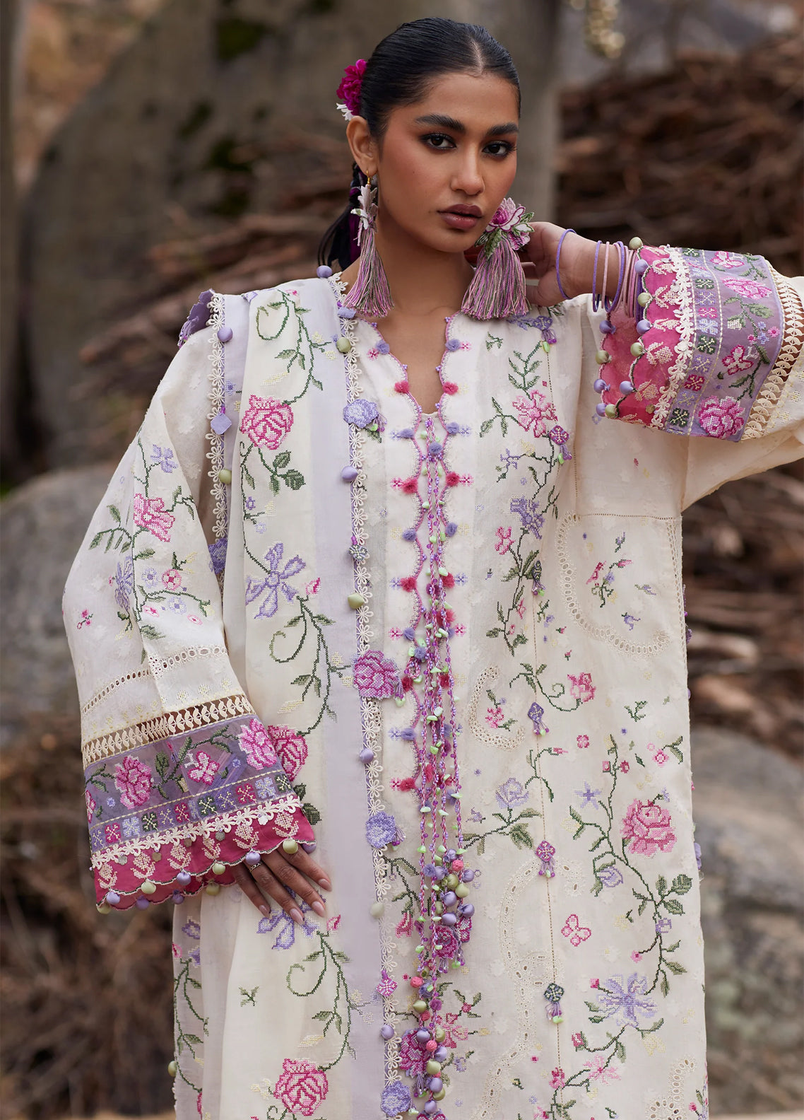 Zaha By Khadijah Shah Meili Festive Embroidered Lawn 3 Piece Unstitched Suits ZH26ML D-3A HUA YUN Zaha By Khadijah Shah Meili Festive Embroidered Lawn 3 Piece Unstitched Suits ZH26ML D-3A HUA YUN