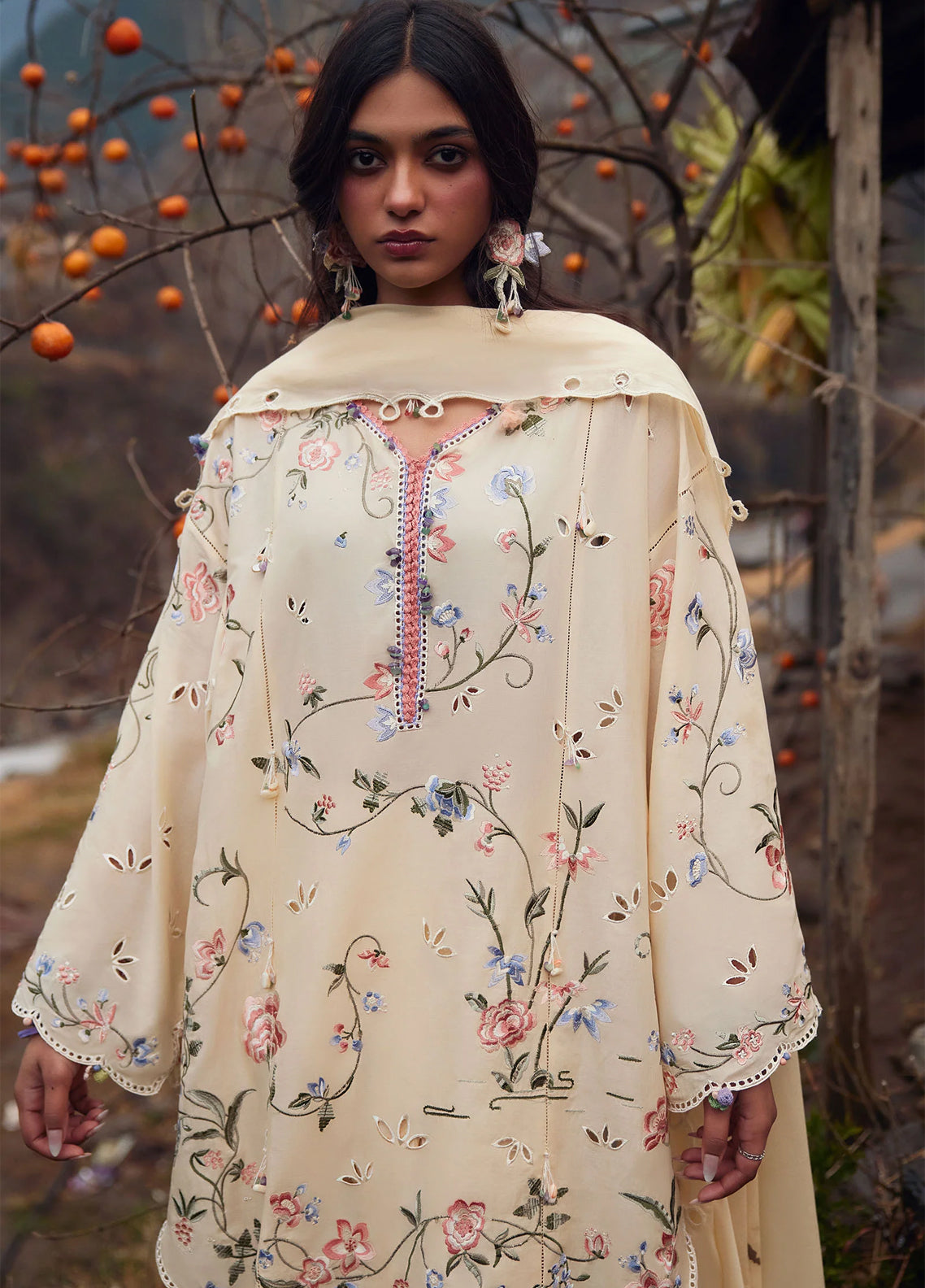 Zaha By Khadijah Shah Meili Festive Embroidered Lawn 3 Piece Unstitched Suits ZH26ML D-4B JIAYIN Zaha By Khadijah Shah Meili Festive Embroidered Lawn 3 Piece Unstitched Suits ZH26ML D-4B JIAYIN